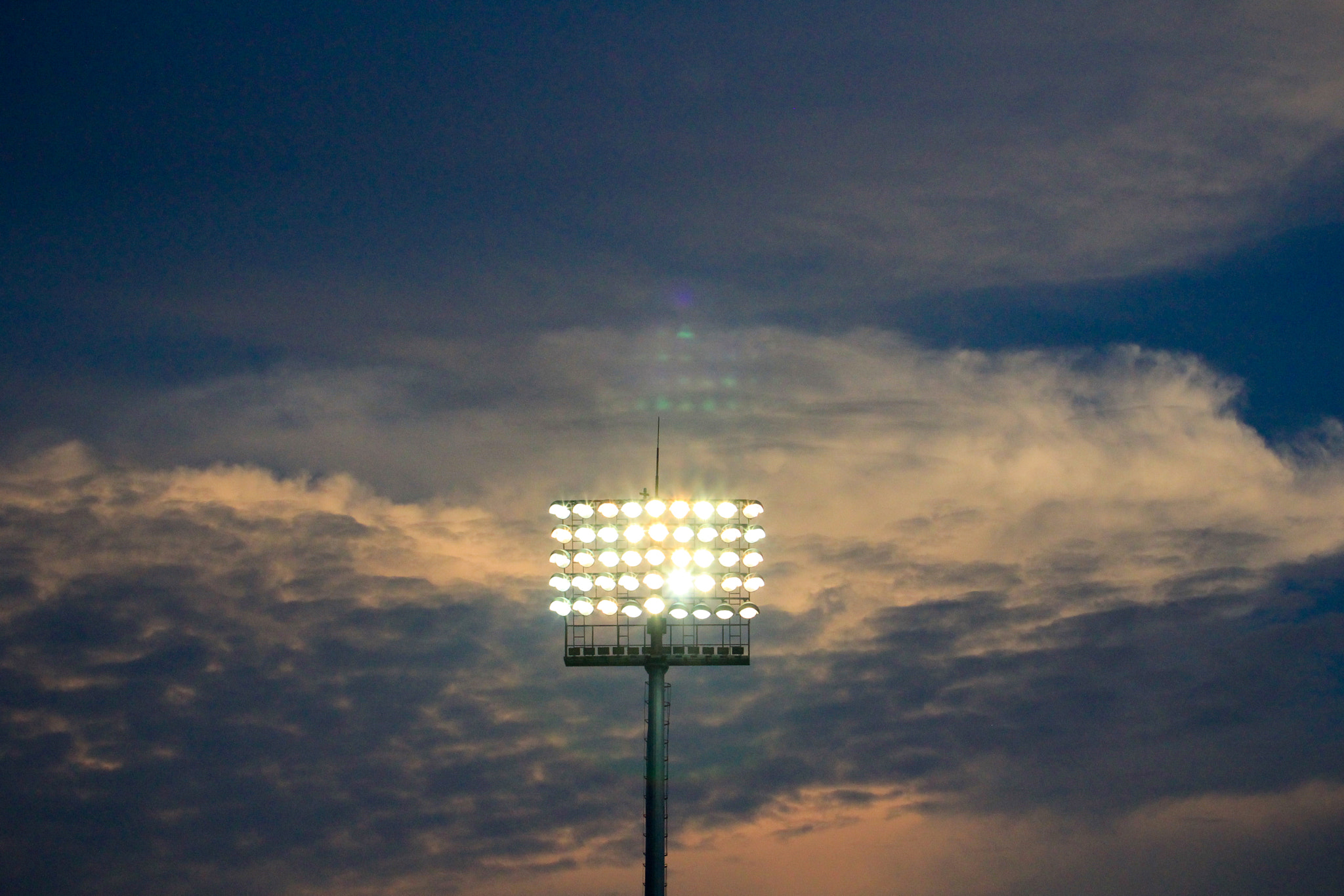 Canon EF 70-200mm F2.8L USM sample photo. Just little point in the sky. photography