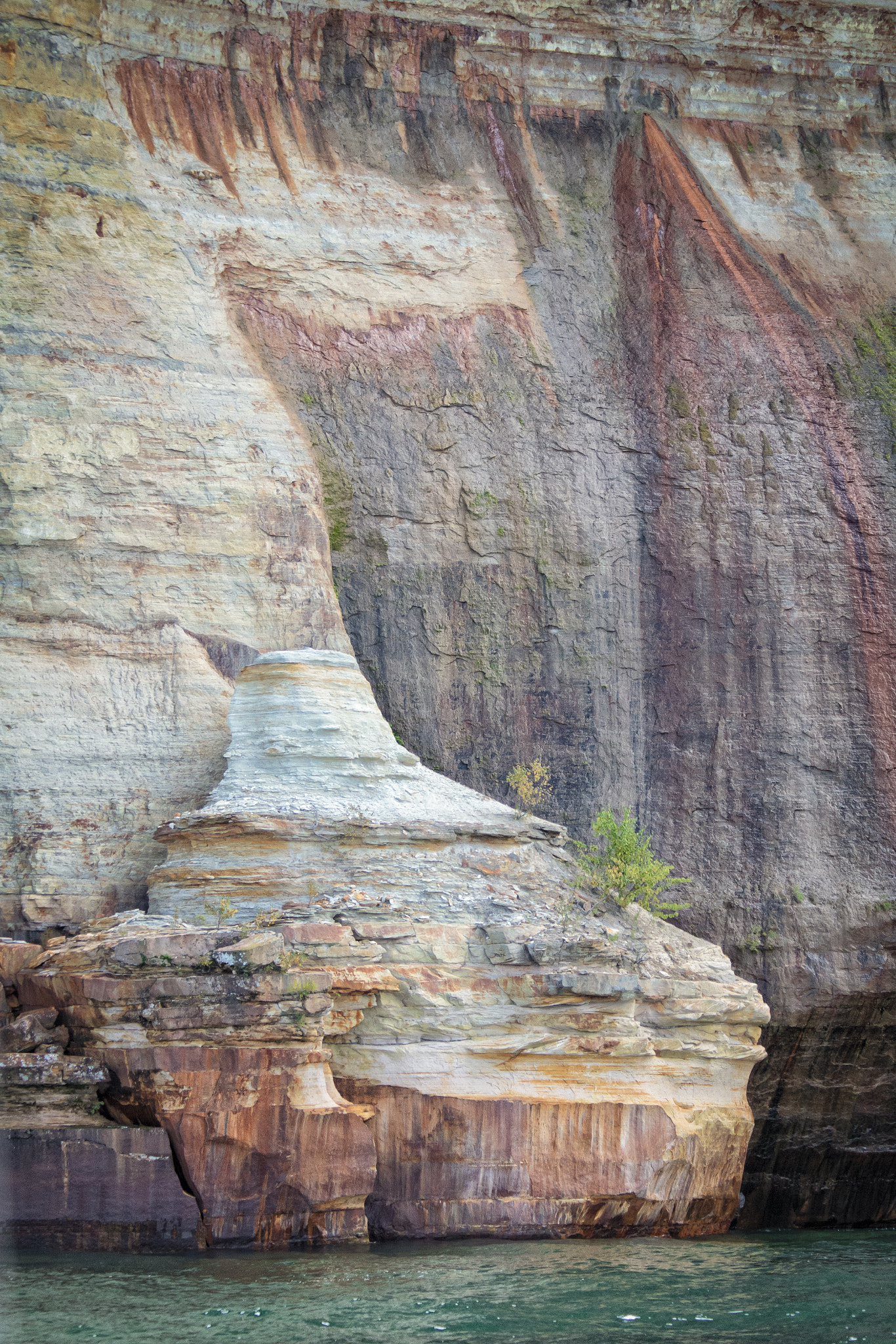 Canon EF 70-300mm F4-5.6 IS USM sample photo. A secluded spot photography