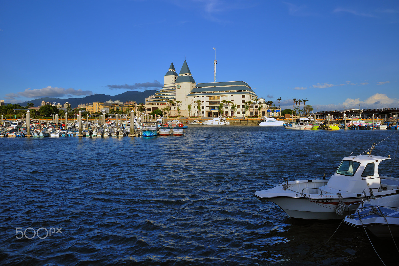 Nikon D3X sample photo. 藍,海,天空,晴,船,建築,碼頭 photography