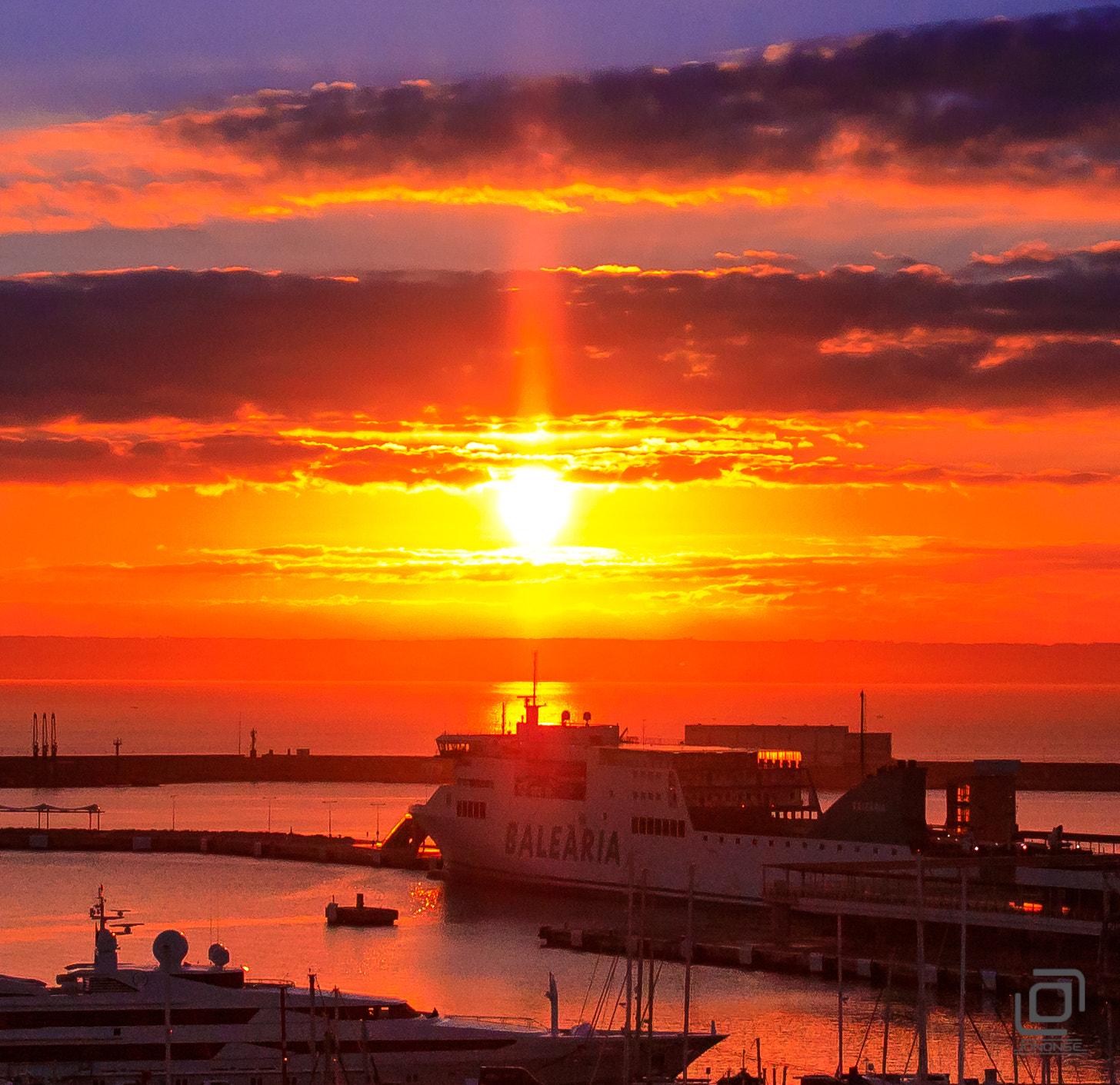 Sigma 24-35mm F2 DG HSM Art sample photo. Burning clouds photography