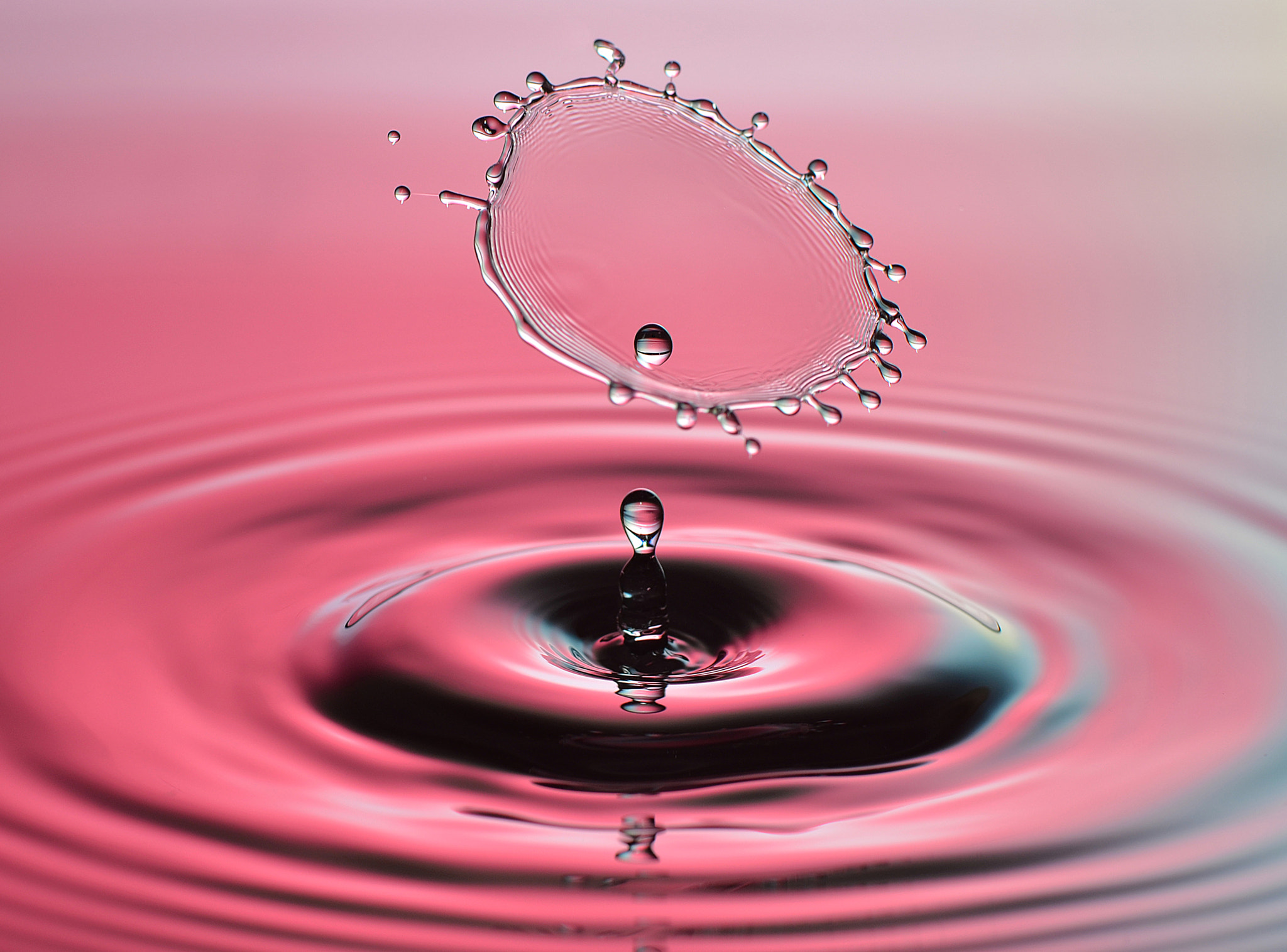 Nikon AF-S Micro-Nikkor 105mm F2.8G IF-ED VR sample photo. Splash photography