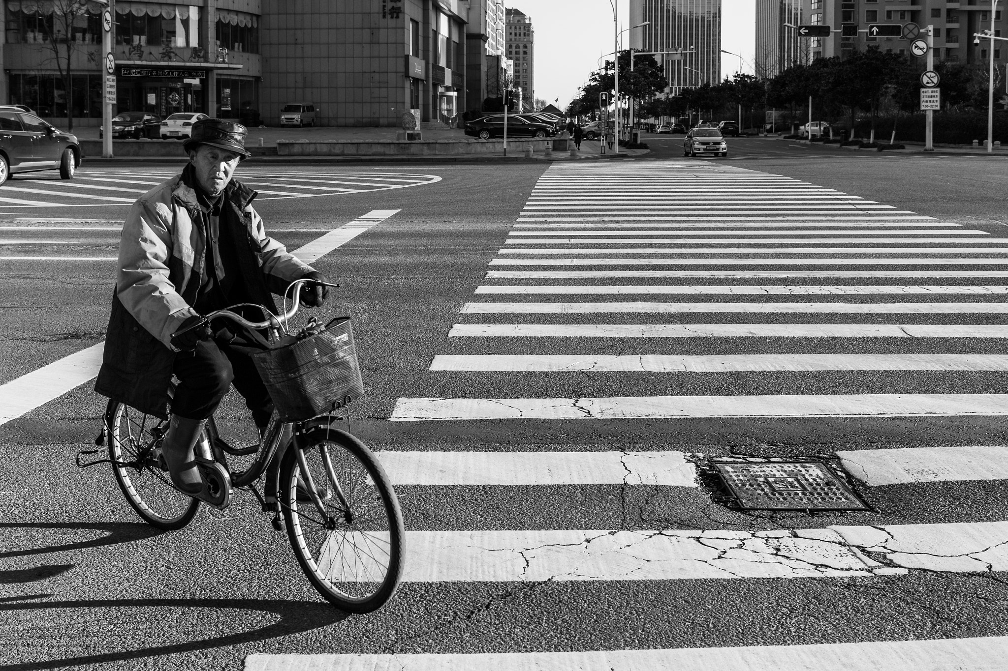 Canon EF-S 24mm F2.8 STM sample photo. Rush photography