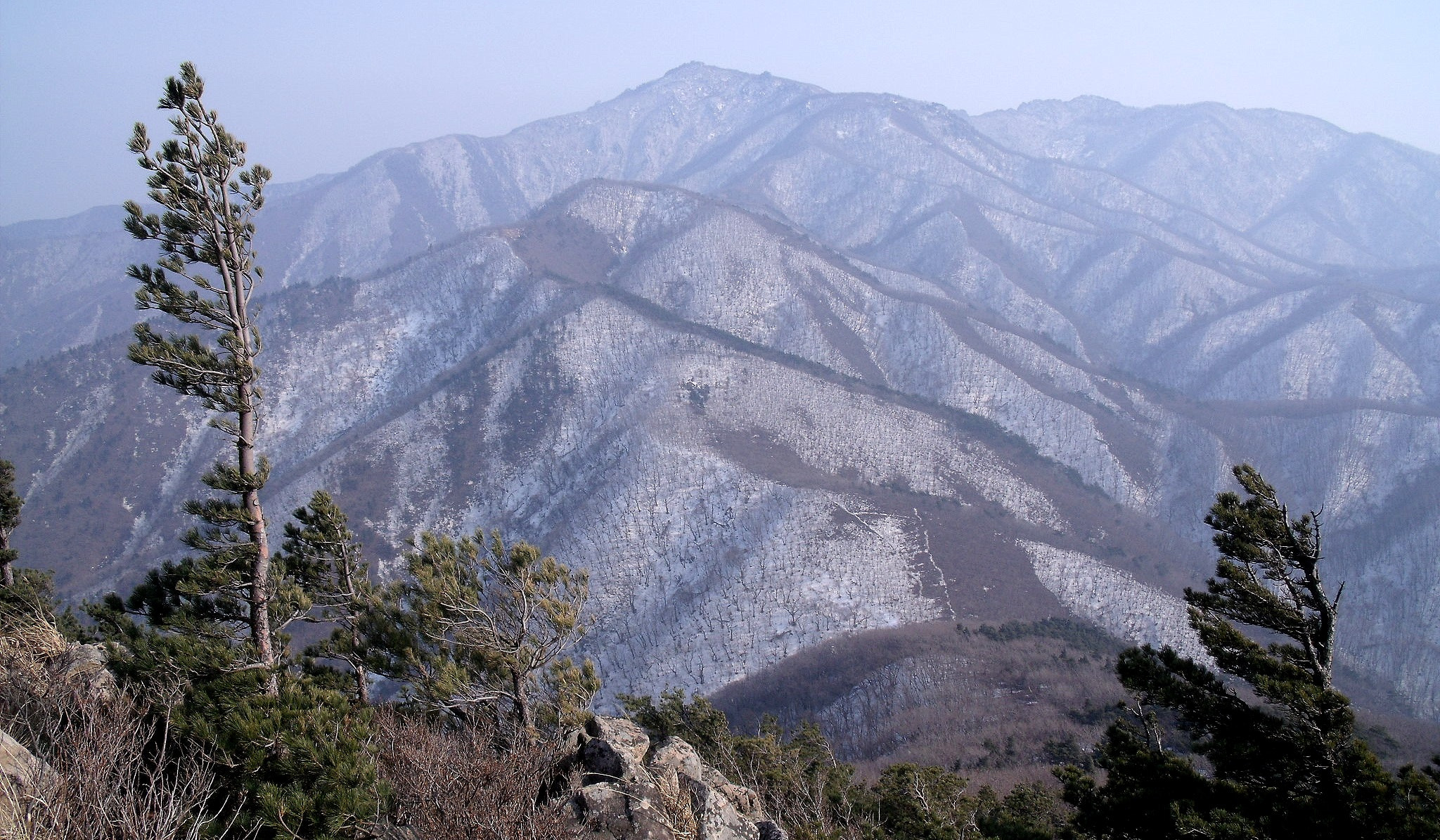 Fujifilm FinePix J110W sample photo. Northern seoraksan national park in march photography