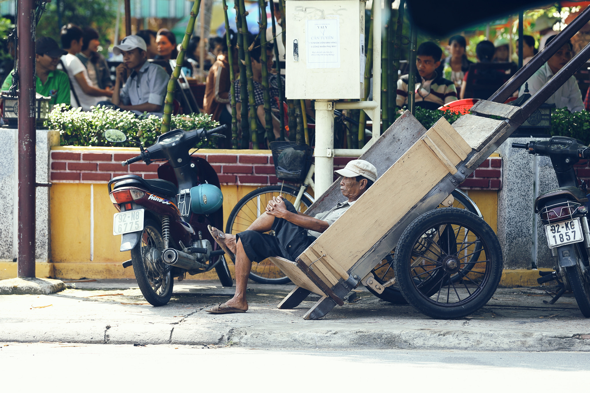 Canon EOS-1D C sample photo. Vietnam trip photography