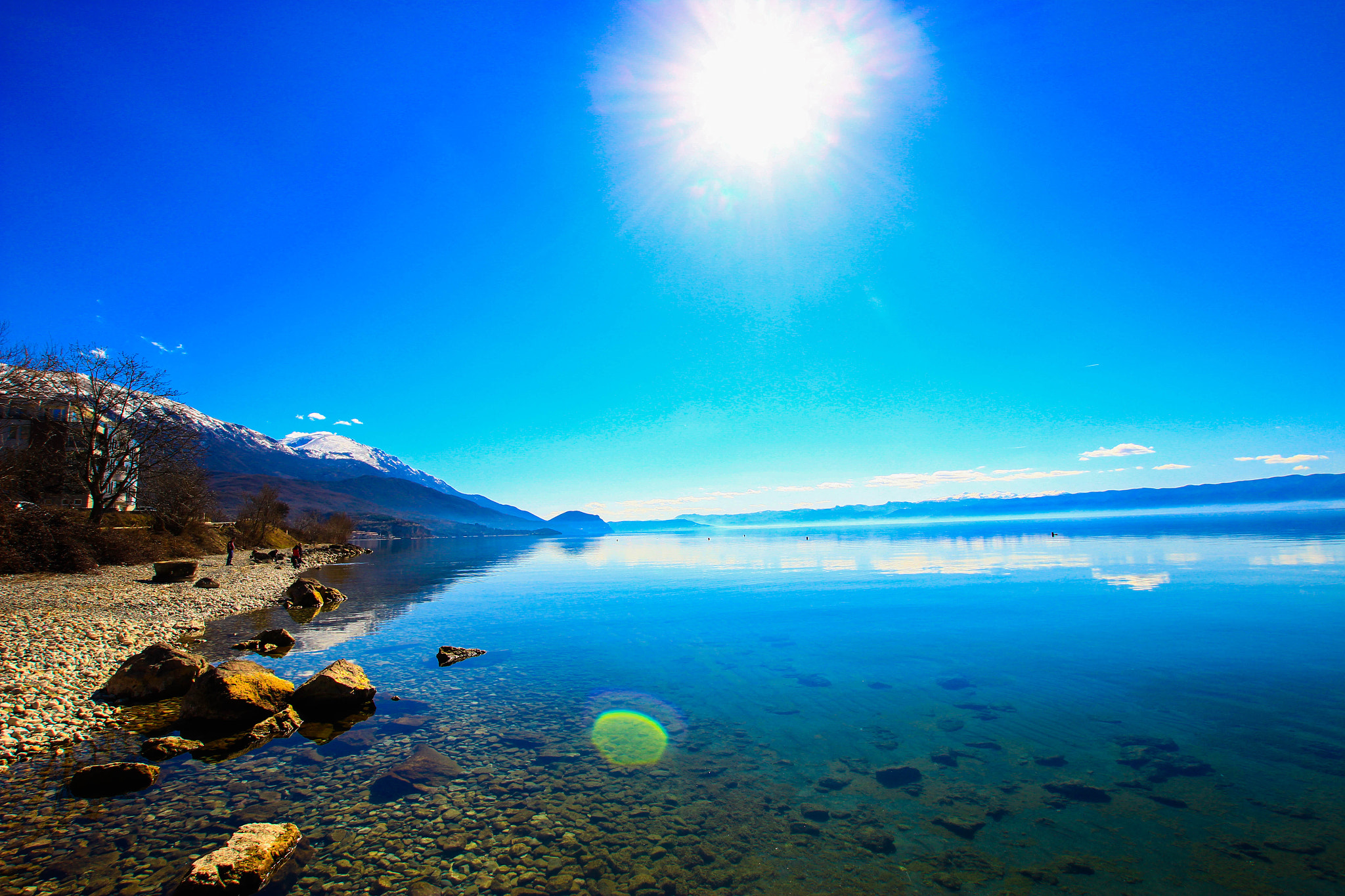 Canon EOS 600D (Rebel EOS T3i / EOS Kiss X5) + Sigma 10-20mm F3.5 EX DC HSM sample photo. Blue sky blue lake photography