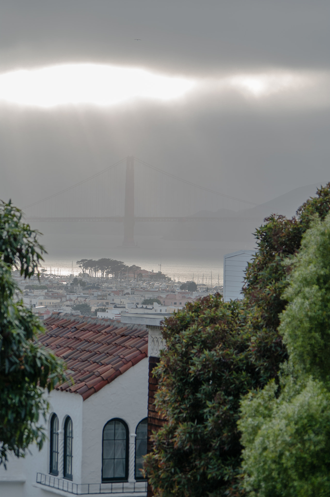 Pentax smc DA 50-200mm F4-5.6 ED sample photo. Sun over golden gate photography