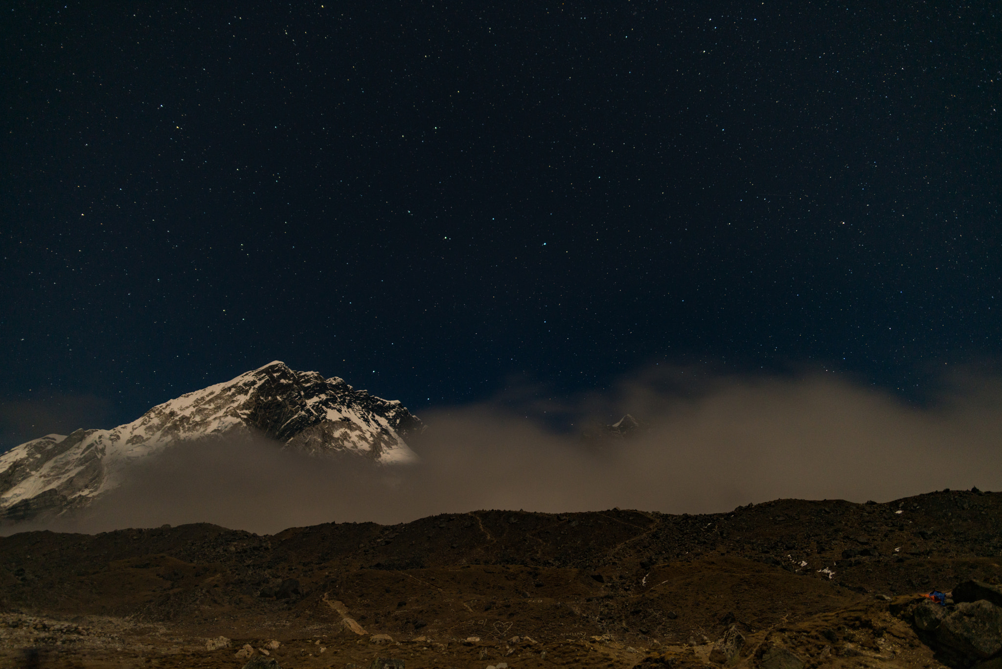 Nikon D800 + Nikon AF-S Nikkor 24mm F1.8G ED sample photo. Nuptse photography