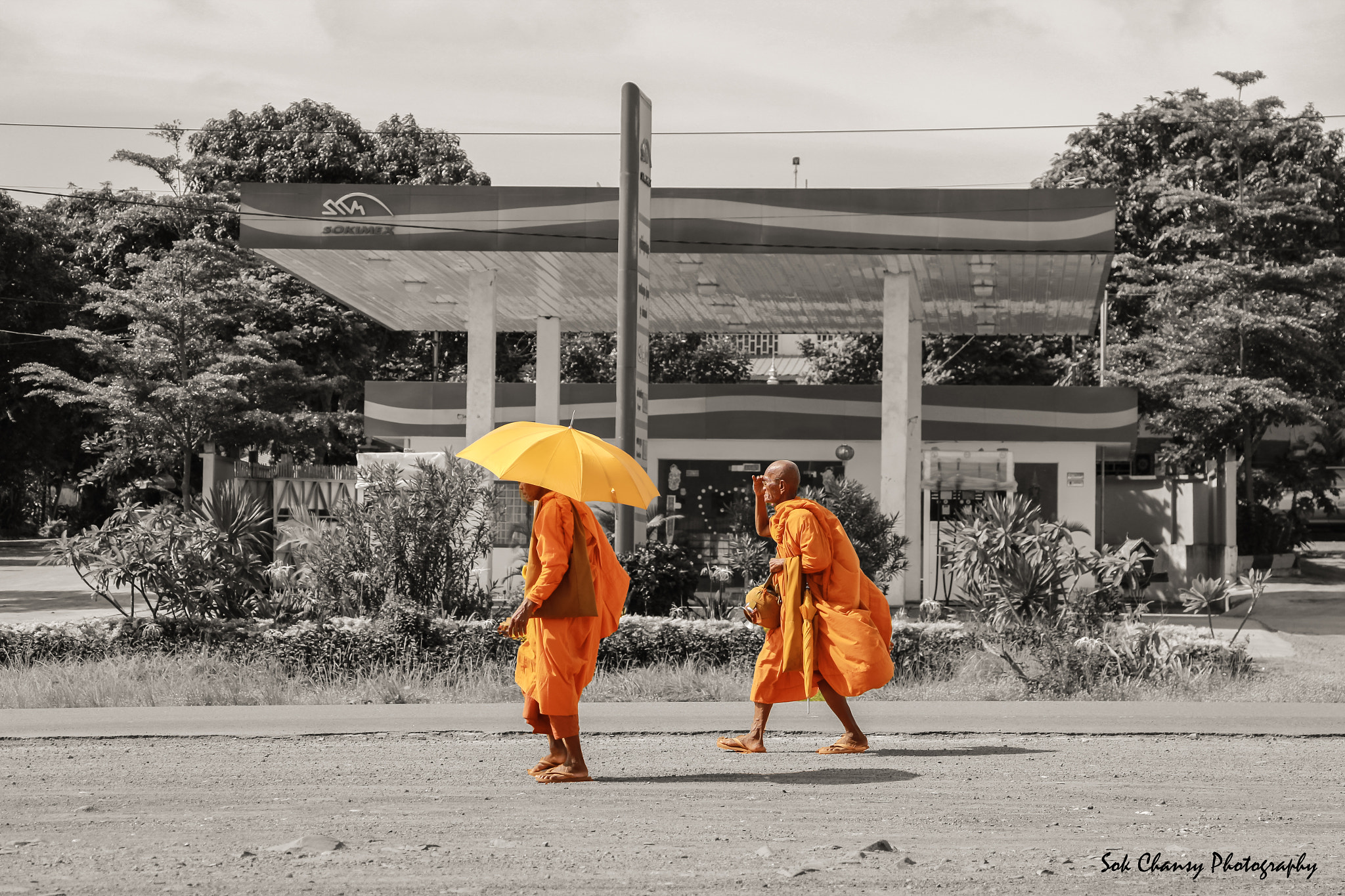 Canon EOS 1200D (EOS Rebel T5 / EOS Kiss X70 / EOS Hi) sample photo. Buddhist monks walking along national road 6 photography