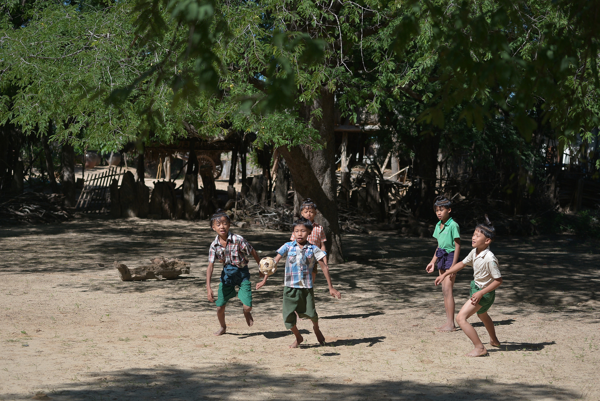 Nikon AF-S Nikkor 70-200mm F4G ED VR sample photo. Bagan photography