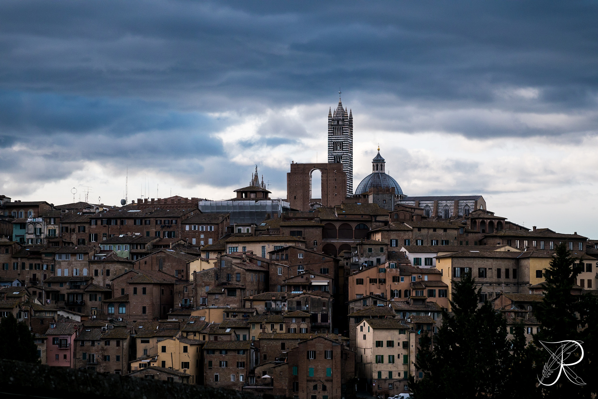 Panasonic Lumix DMC-G5 + Sigma 60mm F2.8 DN Art sample photo. Siena in the storm photography