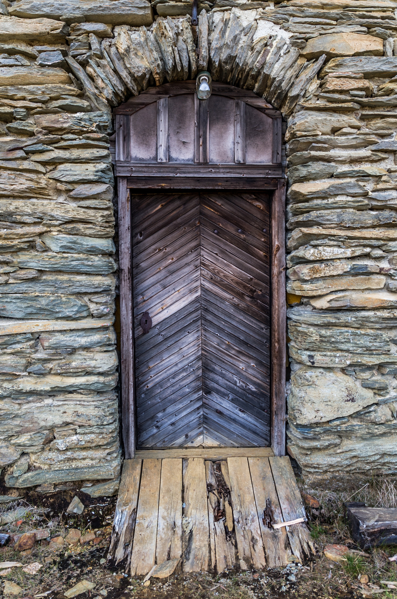 Sigma 17-70mm F2.8-4 DC Macro OS HSM sample photo. Old doorway photography