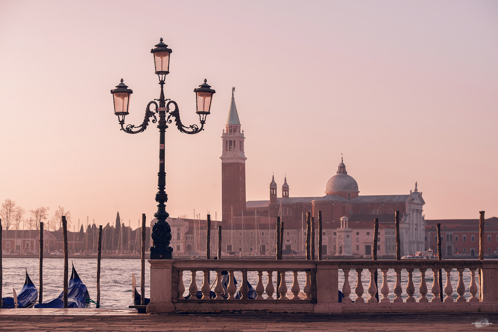 Sigma 70-200mm F2.8 EX DG Macro HSM II sample photo. Venezia photography