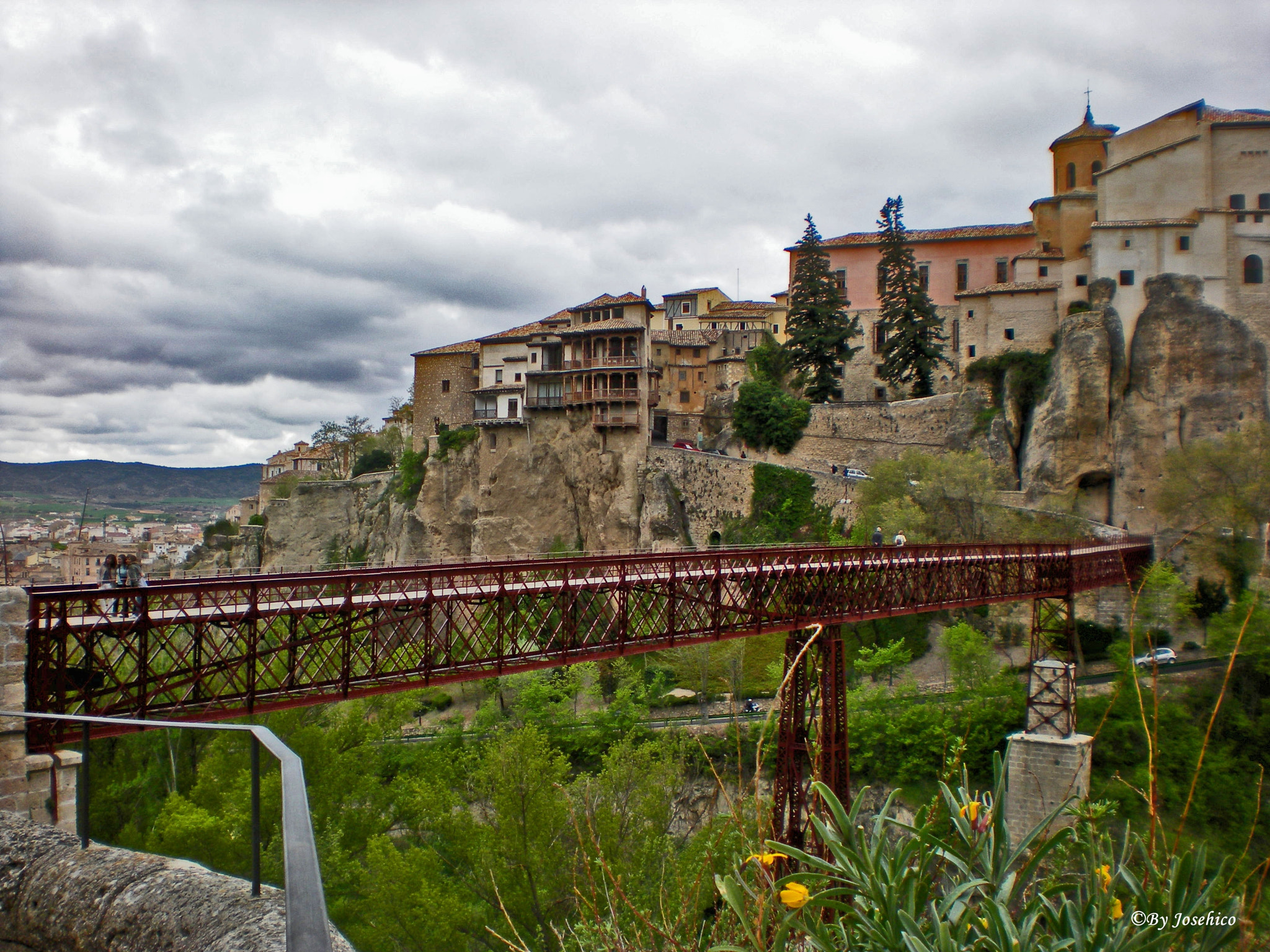 Nikon Coolpix S210 sample photo. Puente de san pablo y casas colgadas photography