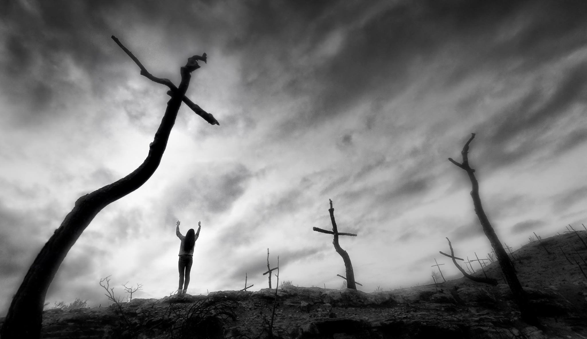 En el bosque de las cruces. by sonia poch parera on 500px.com