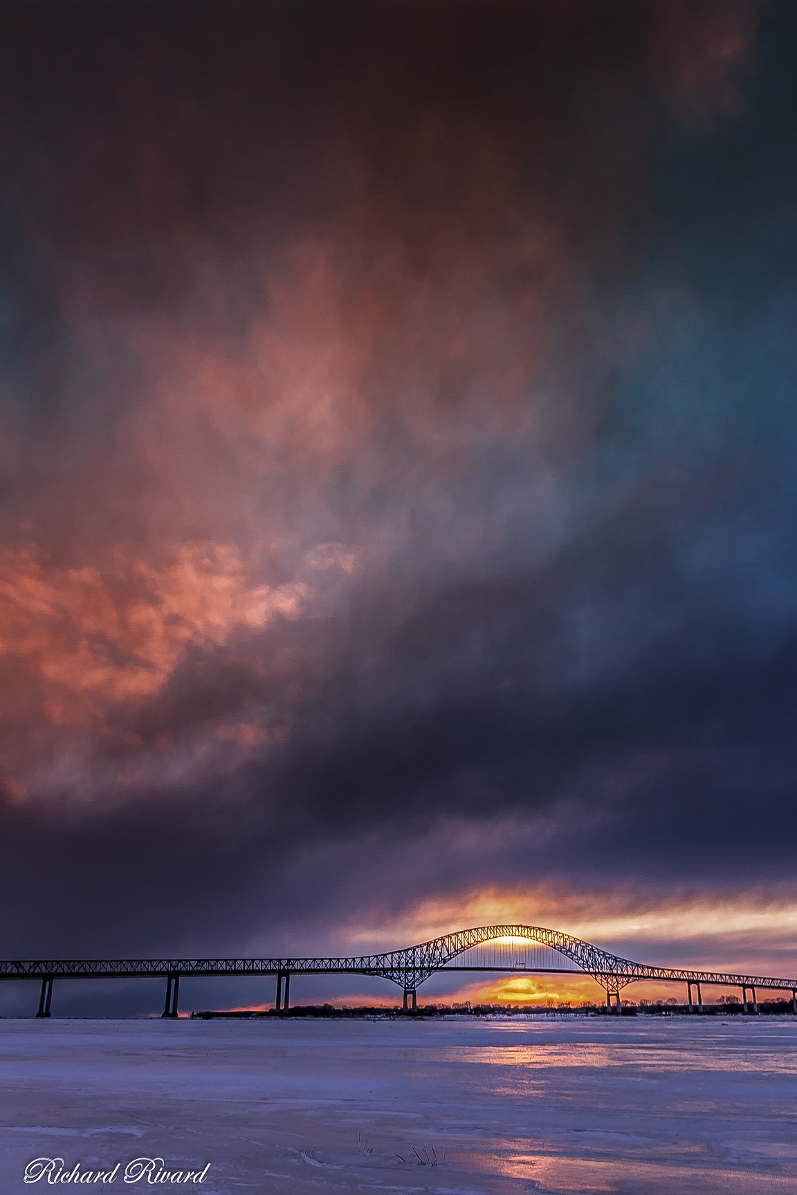 Canon EOS 700D (EOS Rebel T5i / EOS Kiss X7i) + Canon EF 17-40mm F4L USM sample photo. Pont laviolette, trois-rivières, qué photography