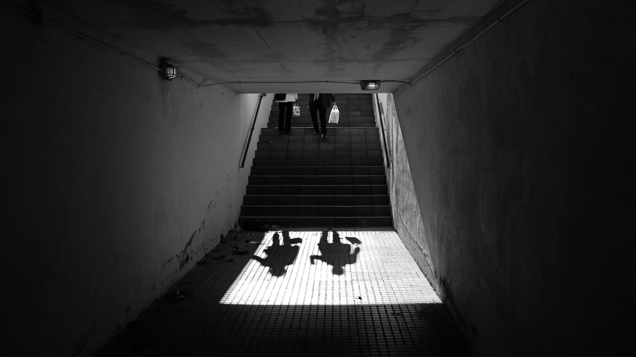 Canon EOS M5 sample photo. Sombras subterráneas photography