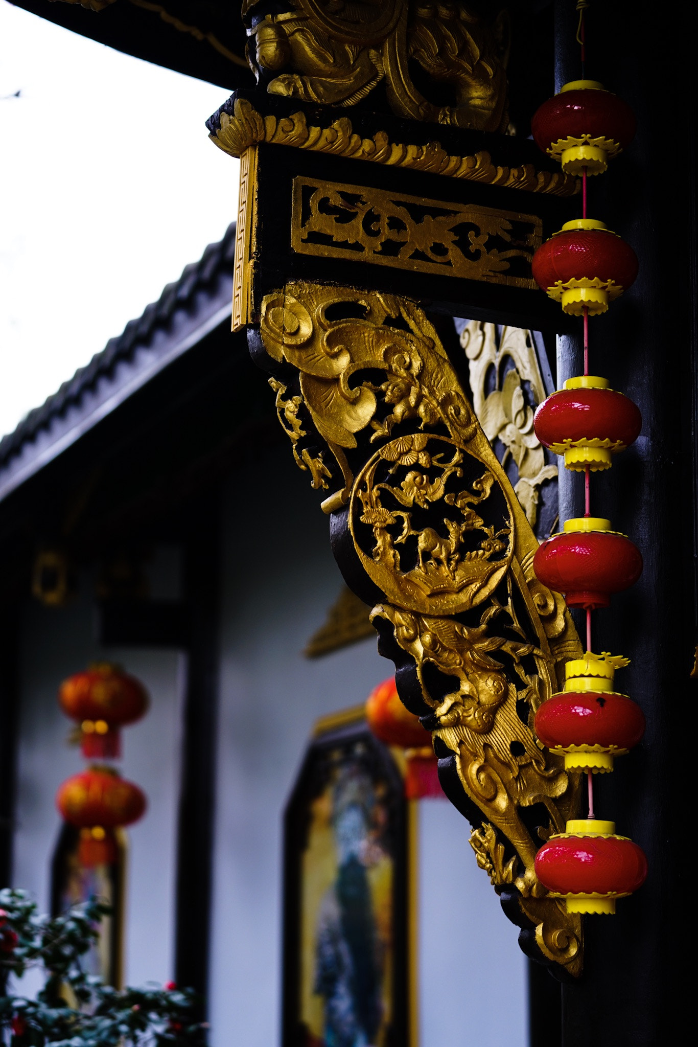 Sony FE 70-200mm F2.8 GM OSS sample photo. Traditional building photography