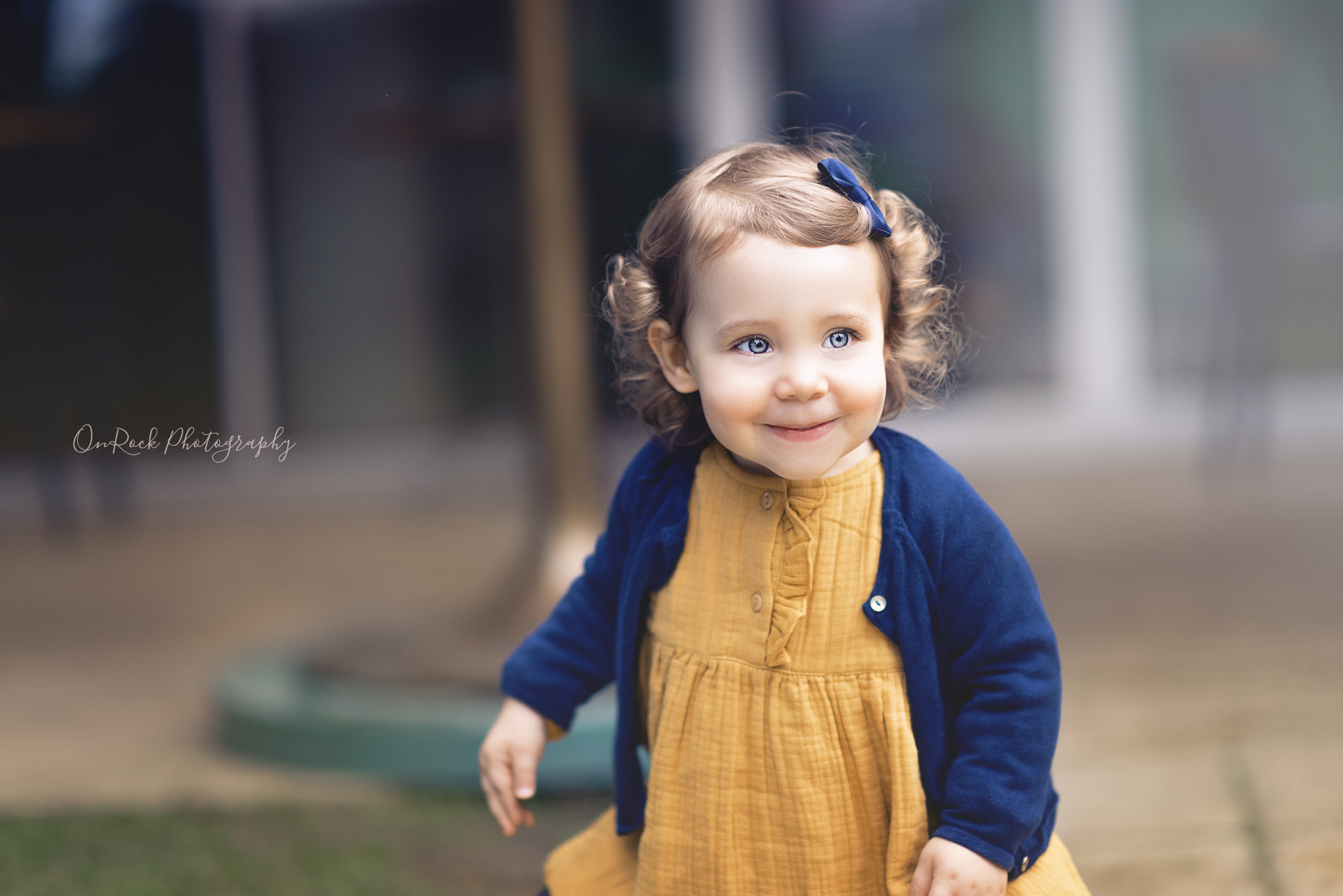 Nikon AF-S Nikkor 85mm F1.4G sample photo. Litle girl photography