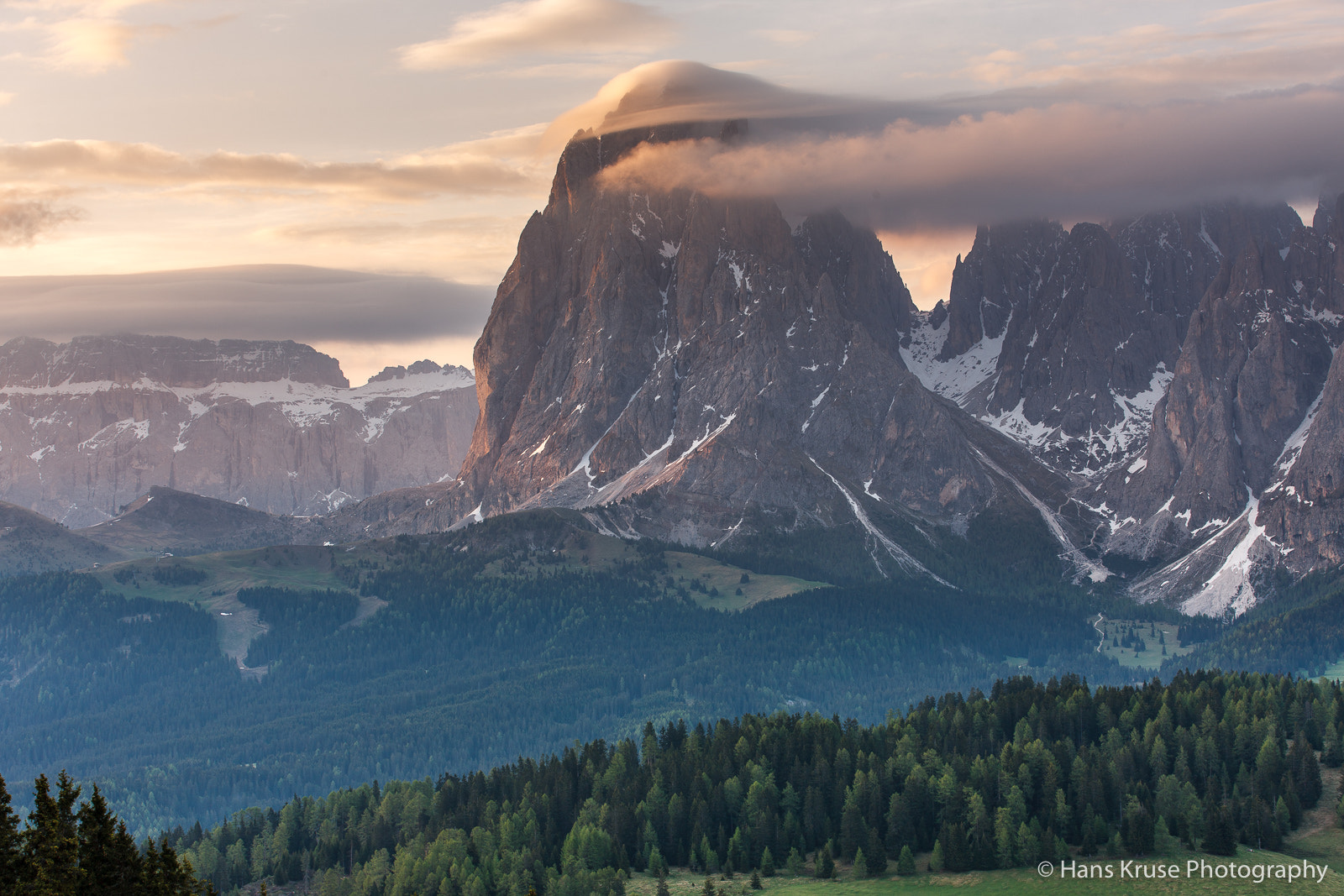 Canon EOS-1Ds Mark III sample photo. Mountians with clouds photography