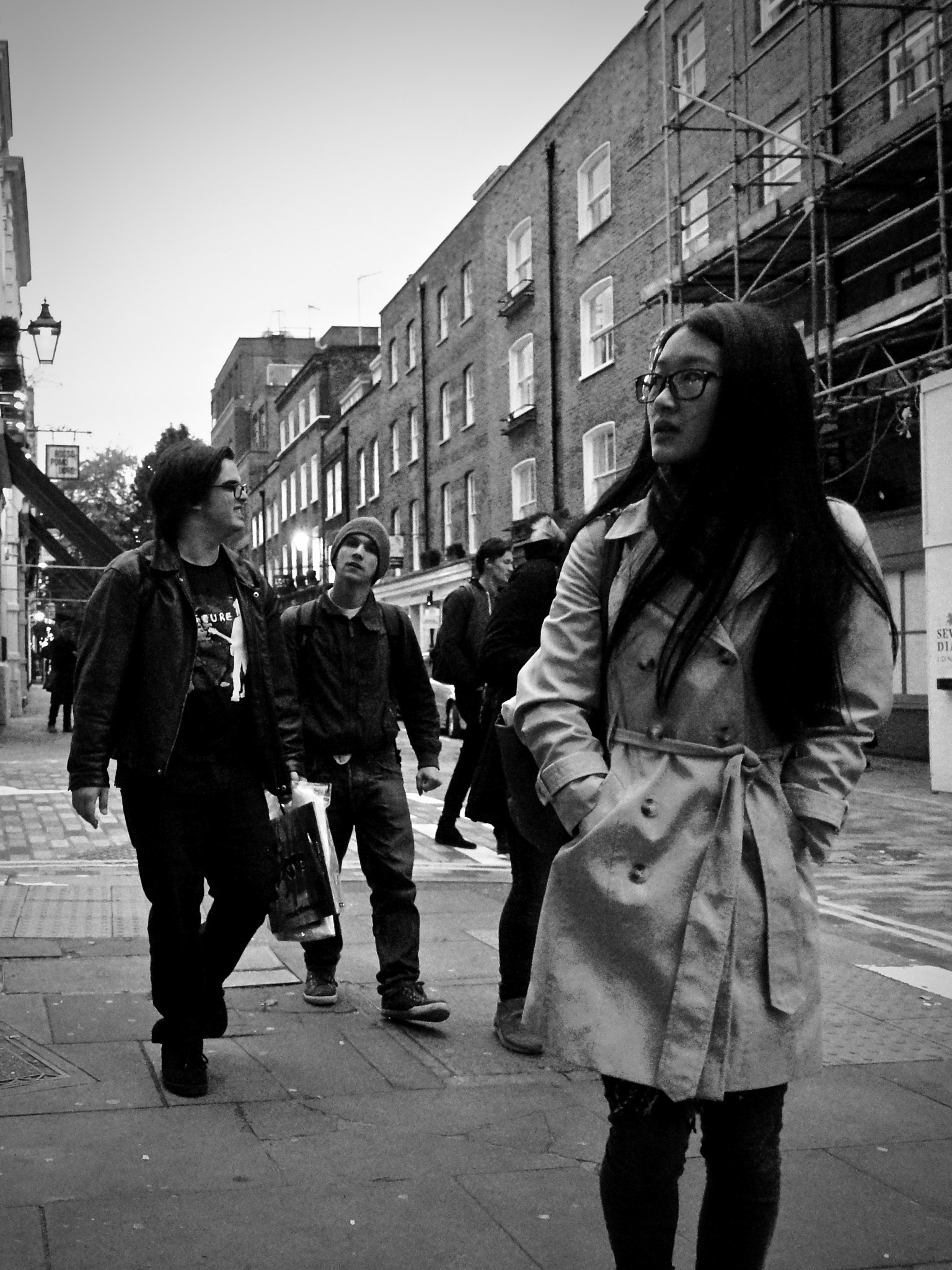 Sony Cyber-shot DSC-RX100 IV + Sony 24-70mm F1.8-2.8 sample photo. London, uk. photography