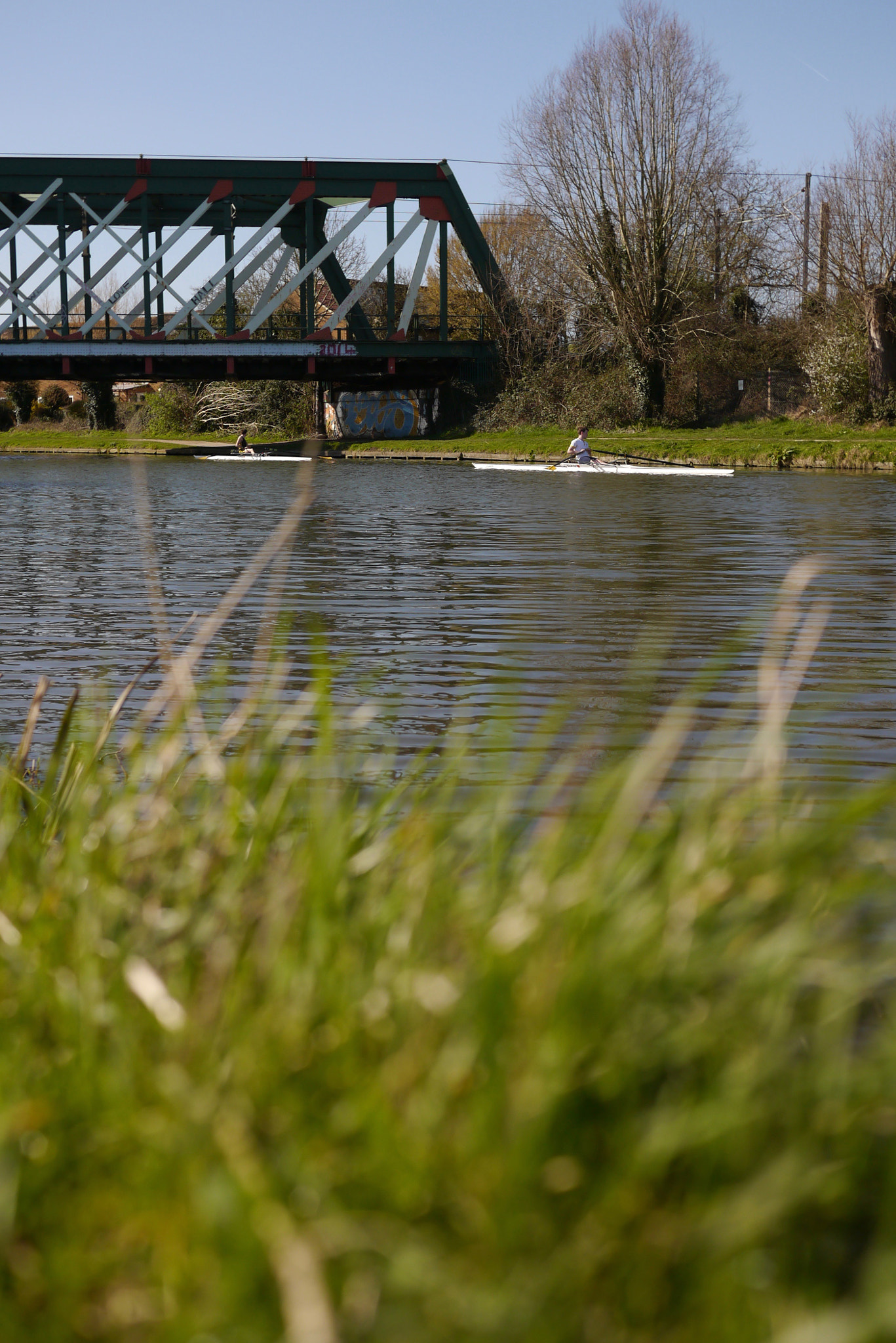 Panasonic Lumix DMC-GX1 + LUMIX G 20/F1.7 II sample photo. Rowers on the cam photography