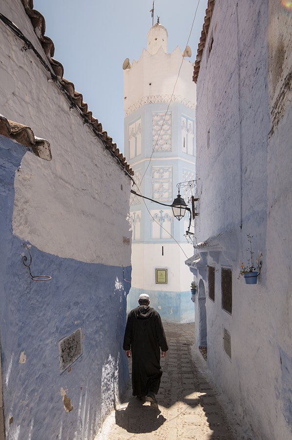 Sigma 10-20mm F4-5.6 EX DC HSM sample photo. Going to the mosque photography