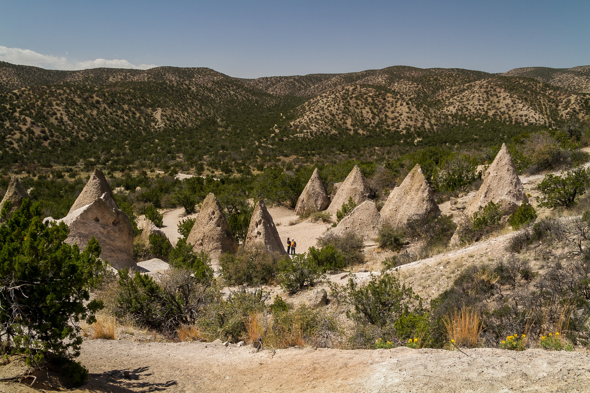 Canon EF-S 17-85mm F4-5.6 IS USM sample photo. Tent rocks photography