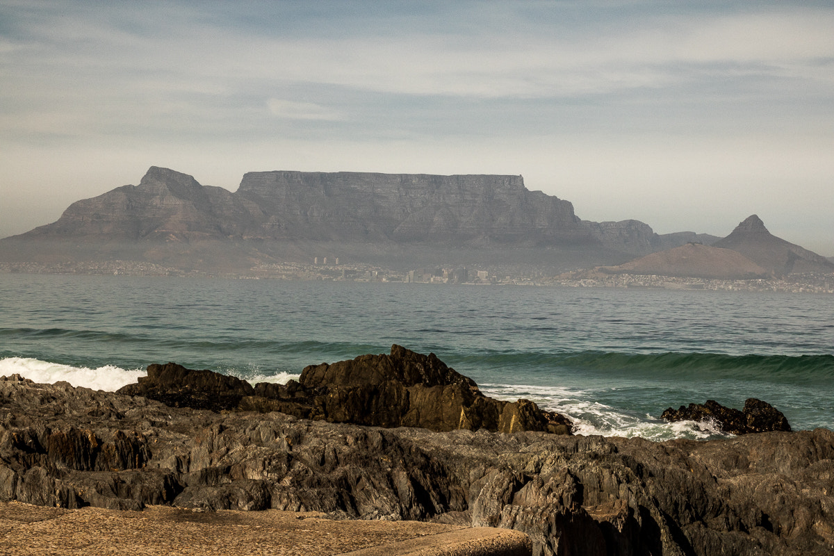 Canon EOS 760D (EOS Rebel T6s / EOS 8000D) + Canon EF 50mm F1.8 STM sample photo. Table mountain in the morning. photography
