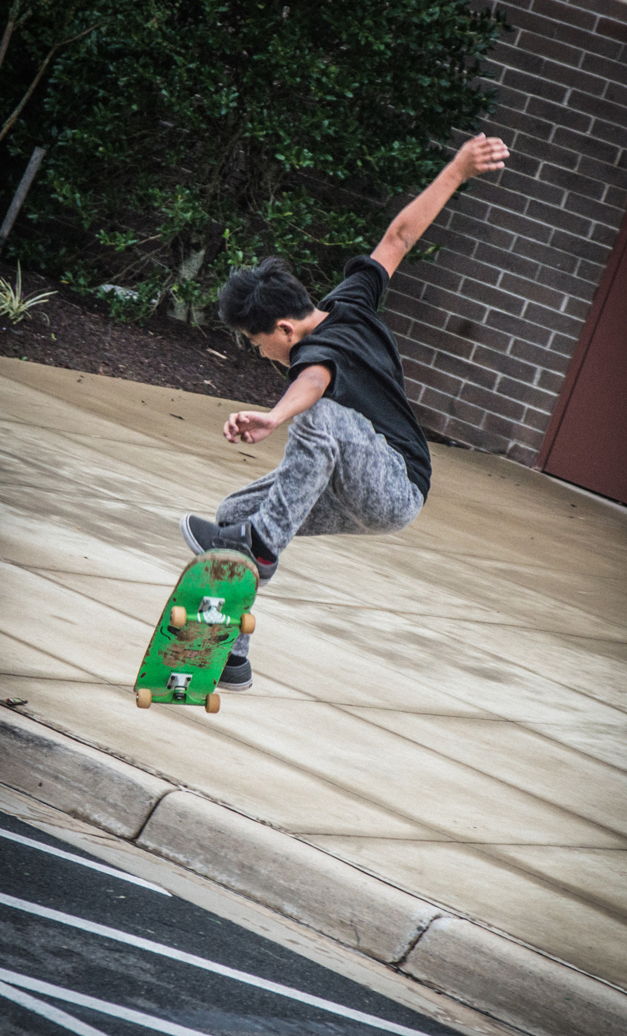 Sigma 17-70mm F2.8-4 DC Macro OS HSM | C sample photo. Skater boi photography