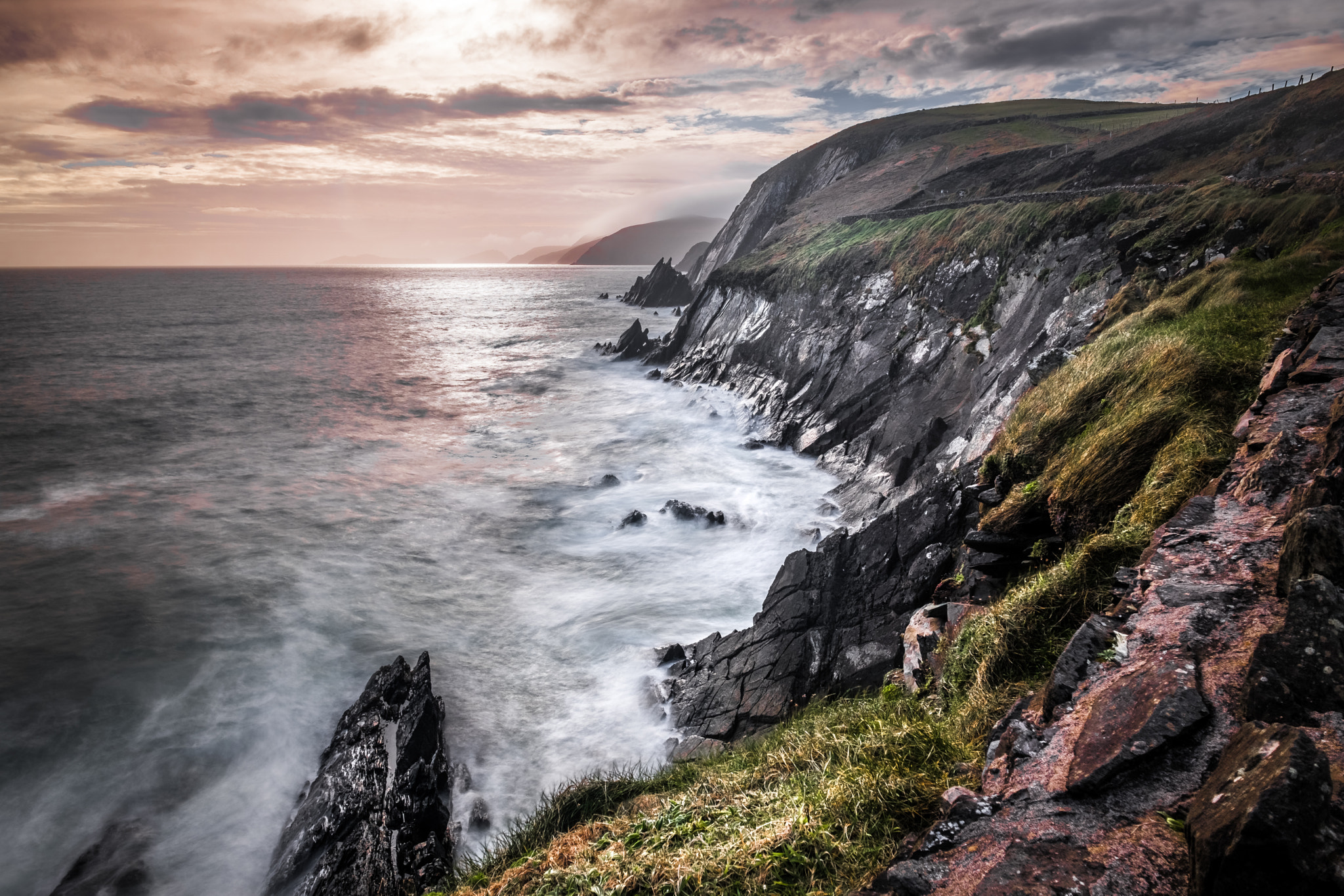 Fujifilm X-Pro2 + Fujifilm XF 14mm F2.8 R sample photo. Slea head - co. kerry, ireland - seascape photography photography