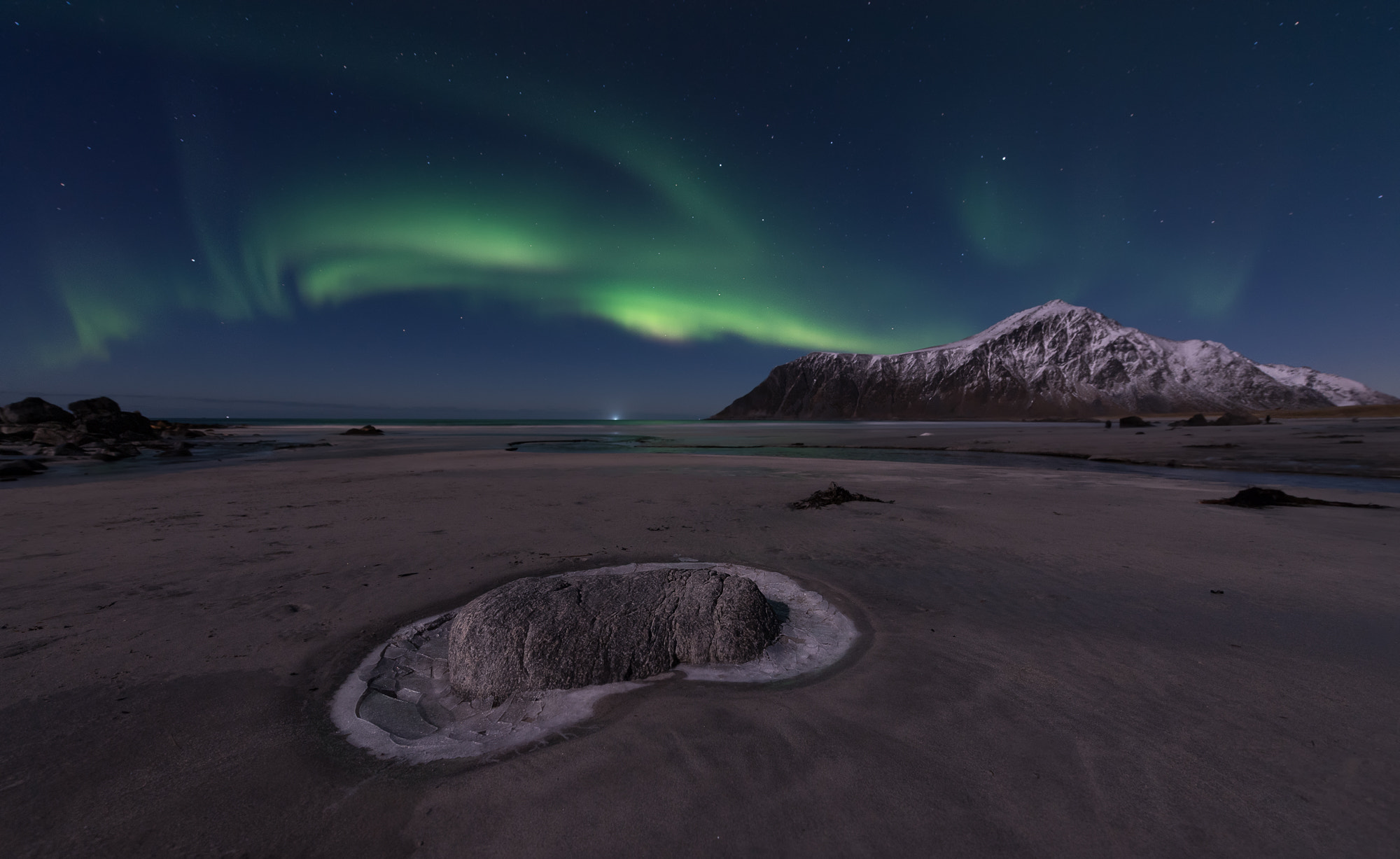 Nikon D5 + Nikon AF-S Nikkor 14-24mm F2.8G ED sample photo. Lofoten #1 photography