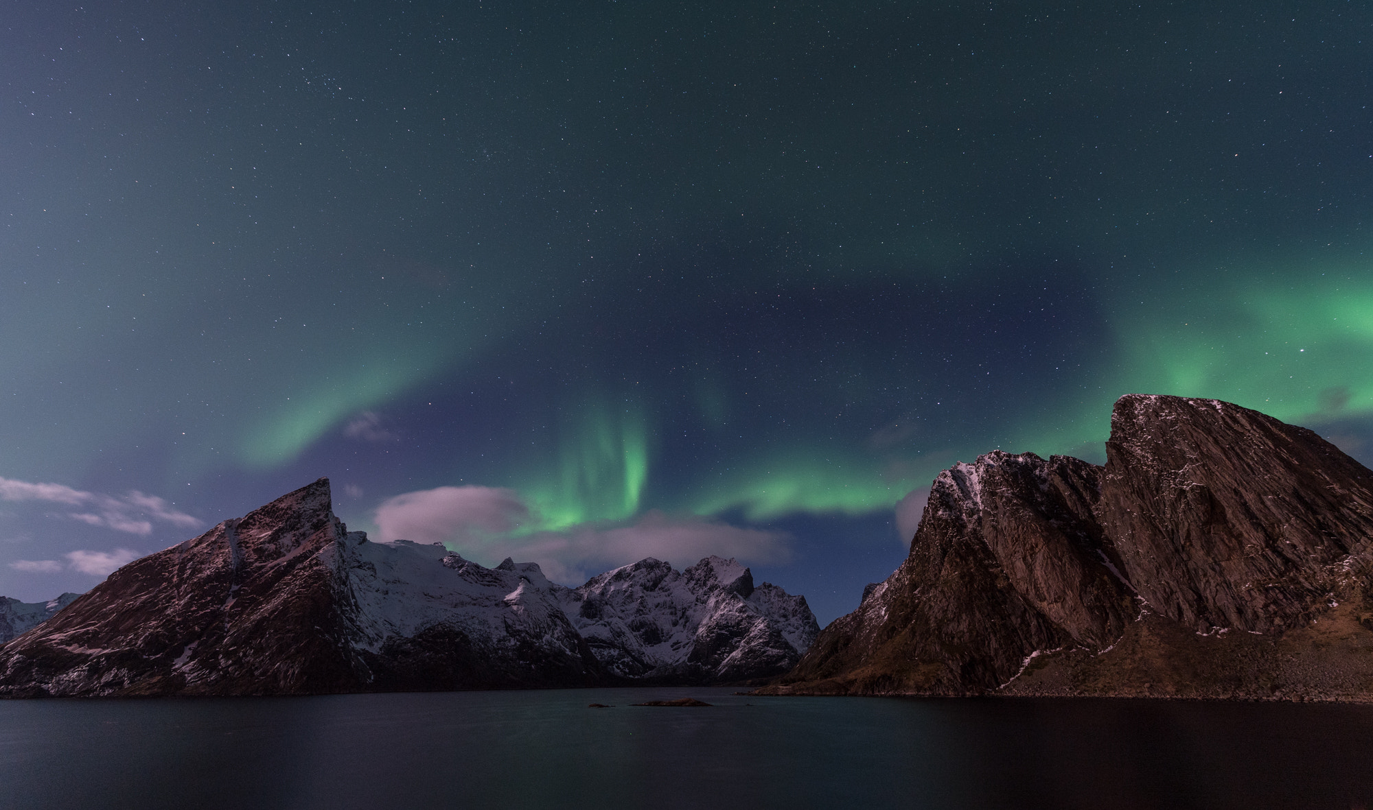 Nikon D5 + Nikon AF-S Nikkor 14-24mm F2.8G ED sample photo. Lofoten #4 photography