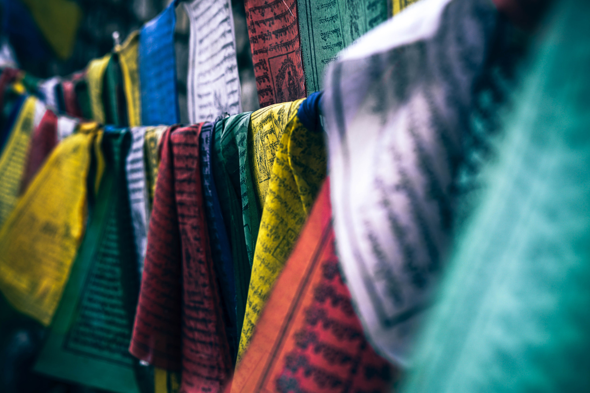 DT 85mm F1.8 SAM sample photo. Colorful prayer flags photography