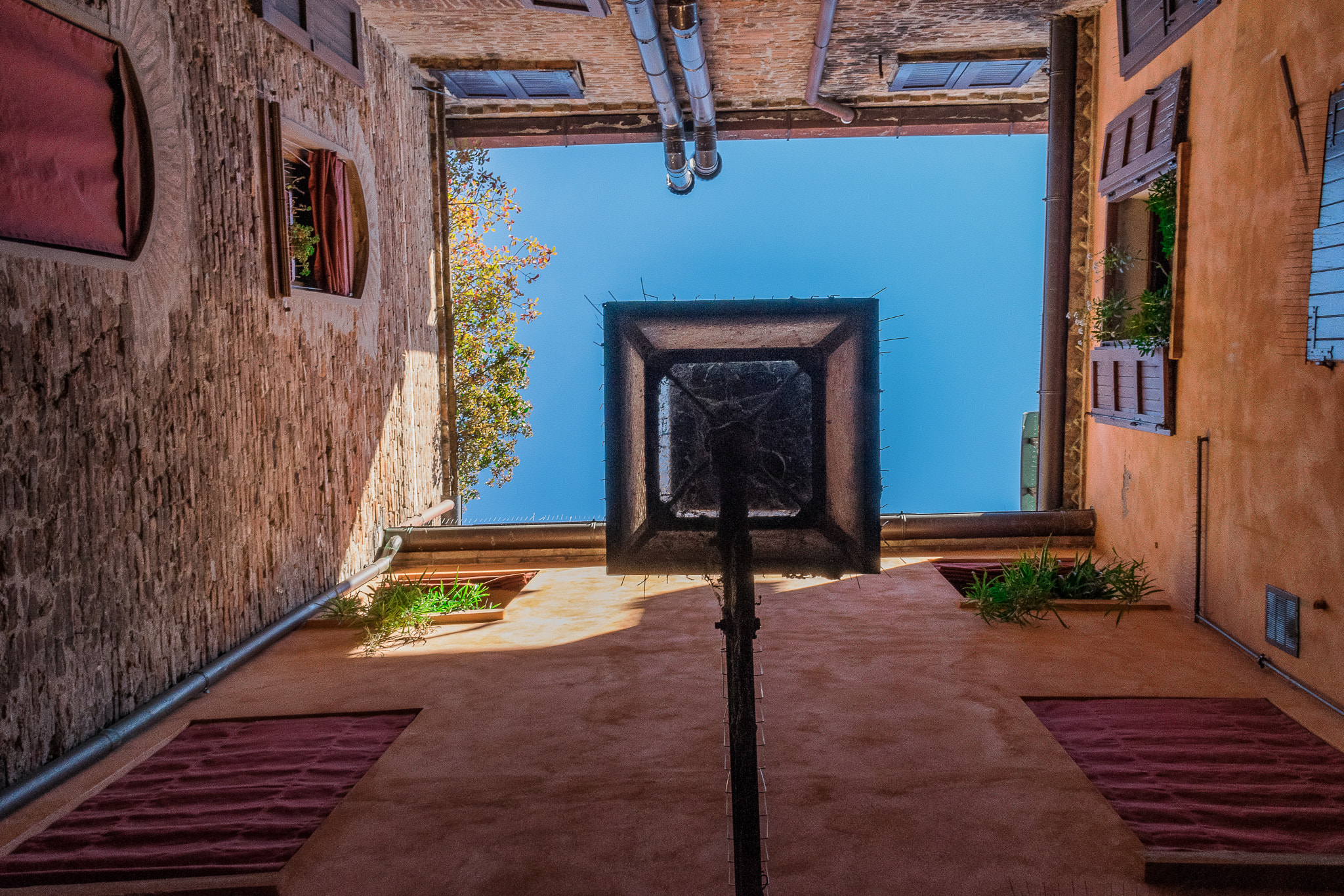 Nikon AF-S Nikkor 24-70mm F2.8G ED sample photo. Ferrara , via delle volte photography