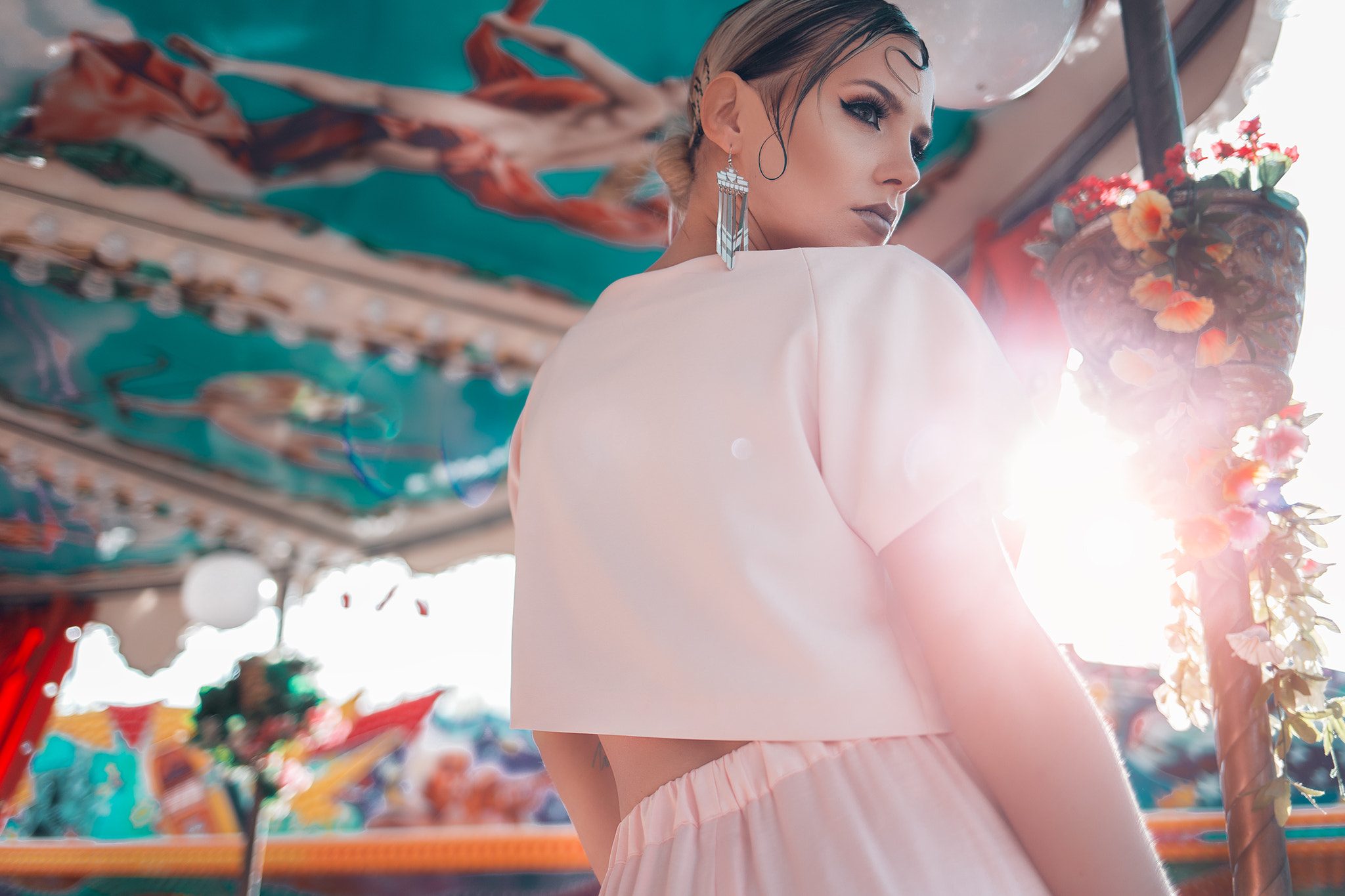 Canon EF 35mm F2 IS USM sample photo. Nietk la danseuse photography