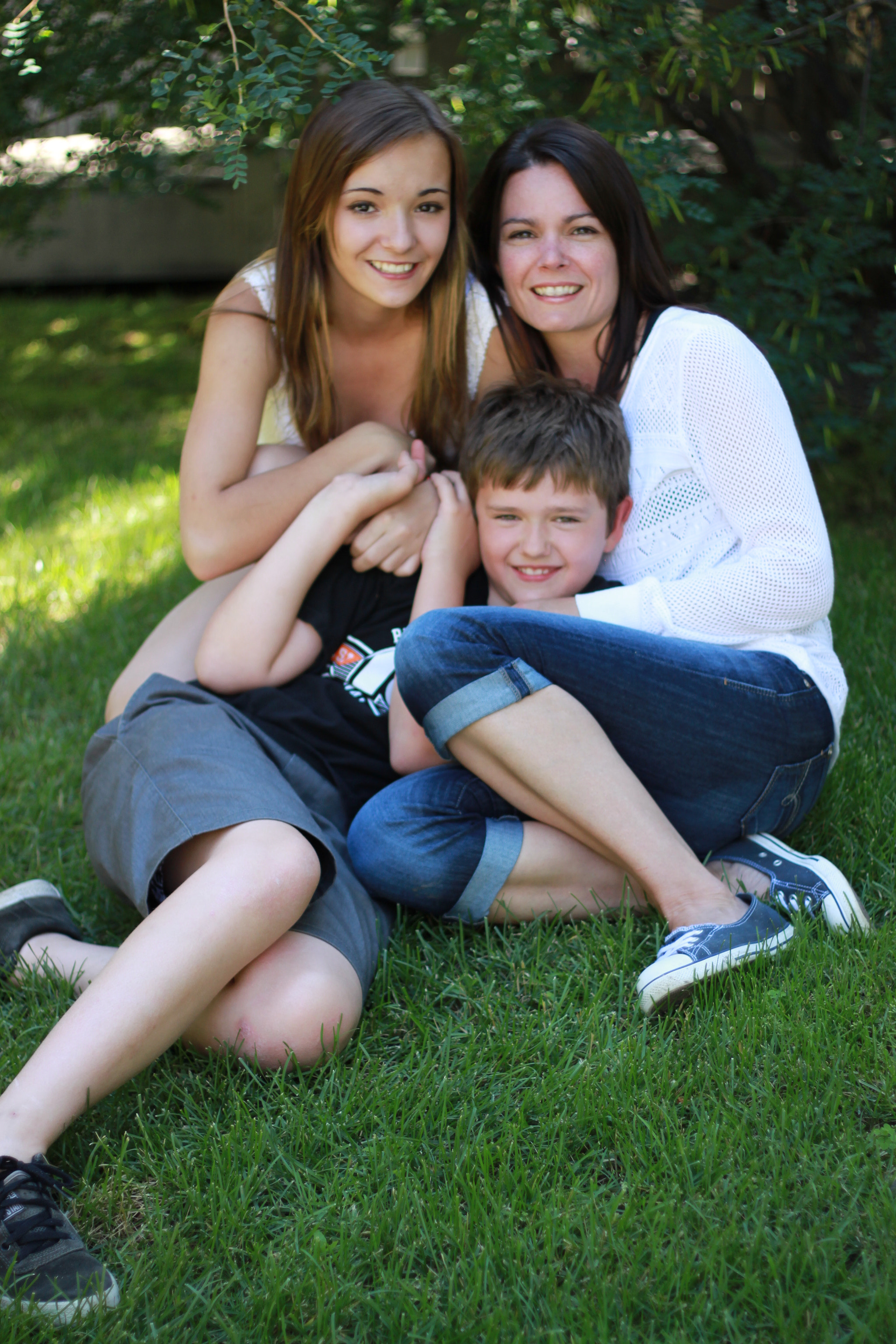 Canon EOS 500D (EOS Rebel T1i / EOS Kiss X3) sample photo. Three of a kind. photography