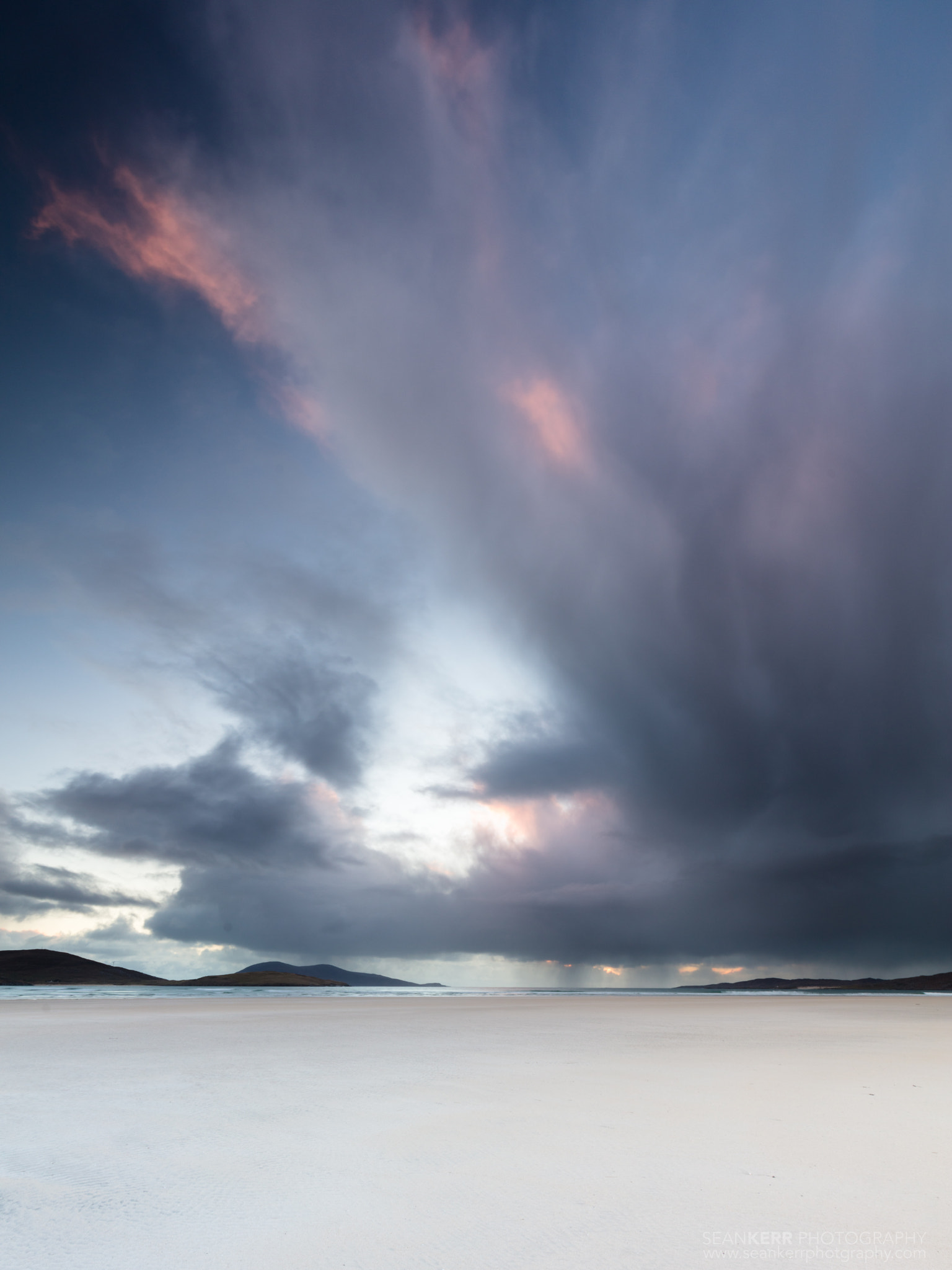 Canon EF 16-35mm F4L IS USM sample photo. Brooding luskentyre photography