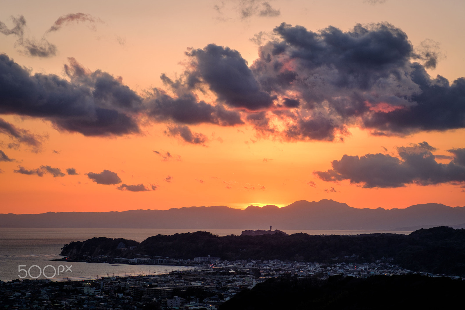 Fujifilm X-Pro2 + Fujifilm XF 16-55mm F2.8 R LM WR sample photo. Resting in the twilight photography
