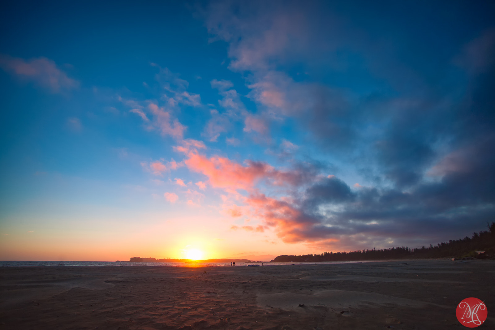 Canon EOS 5D + Canon EF 17-40mm F4L USM sample photo. The trail of light photography