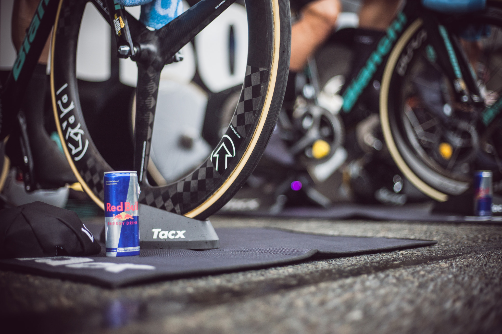 Canon EOS-1Ds Mark III sample photo. Paris-nice 2017 photography