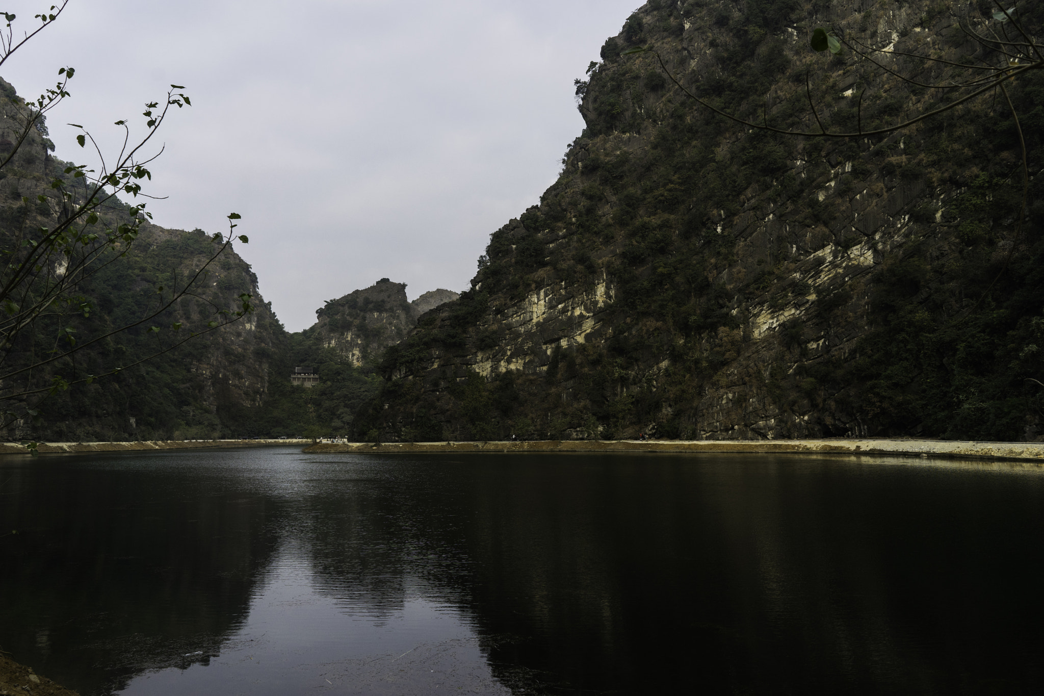 Sony a7 + Sony FE 28mm F2 sample photo. Tam coc photography