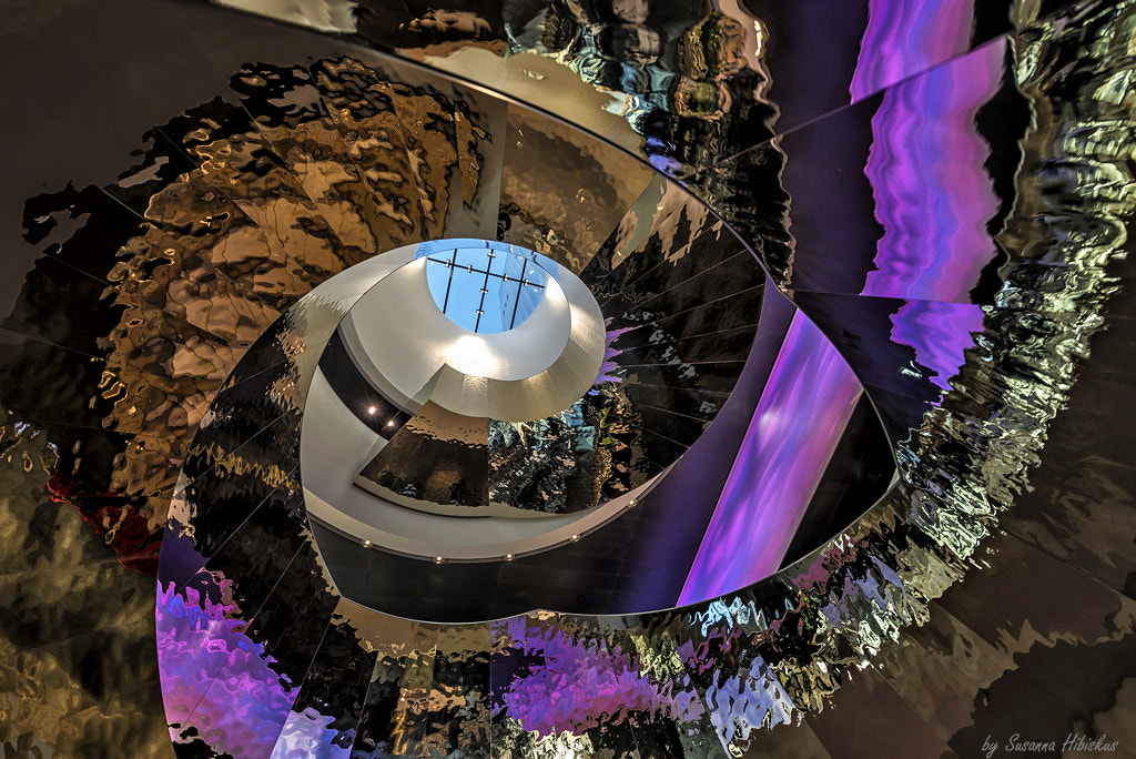 Nikon AF-S Nikkor 14-24mm F2.8G ED sample photo. Vienna - dc tower - staircase photography