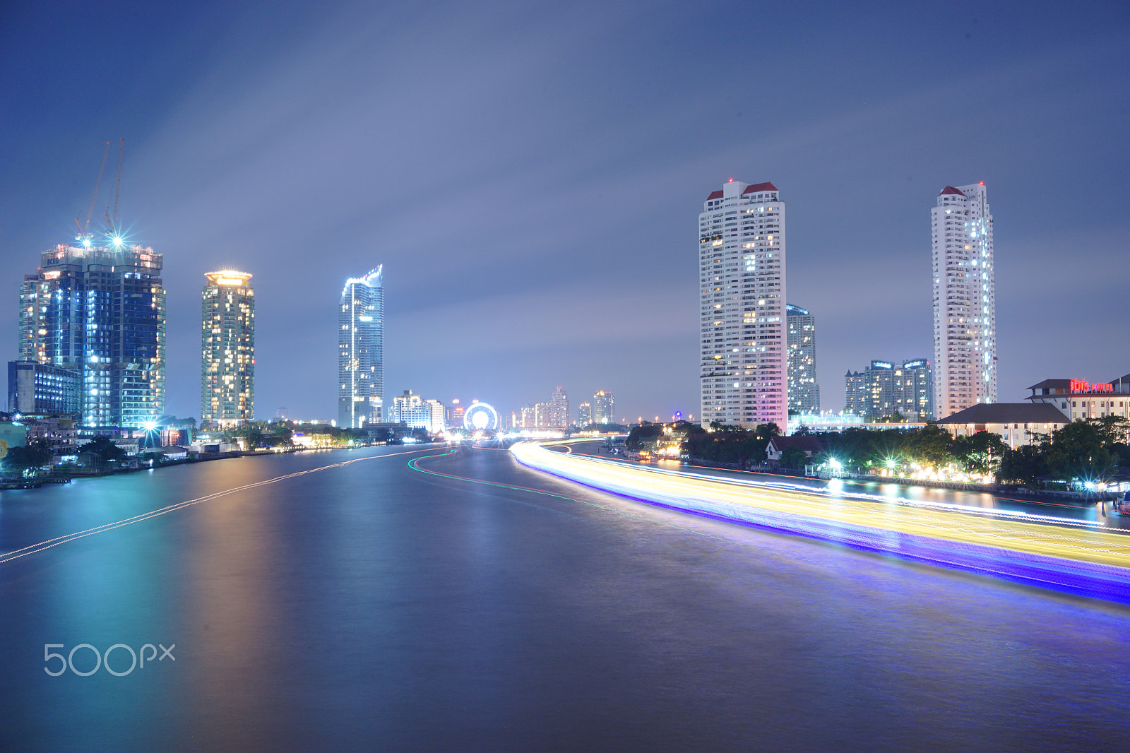 Sony a7 II + Sony Sonnar T* FE 35mm F2.8 ZA sample photo. King taksin bridge light photography