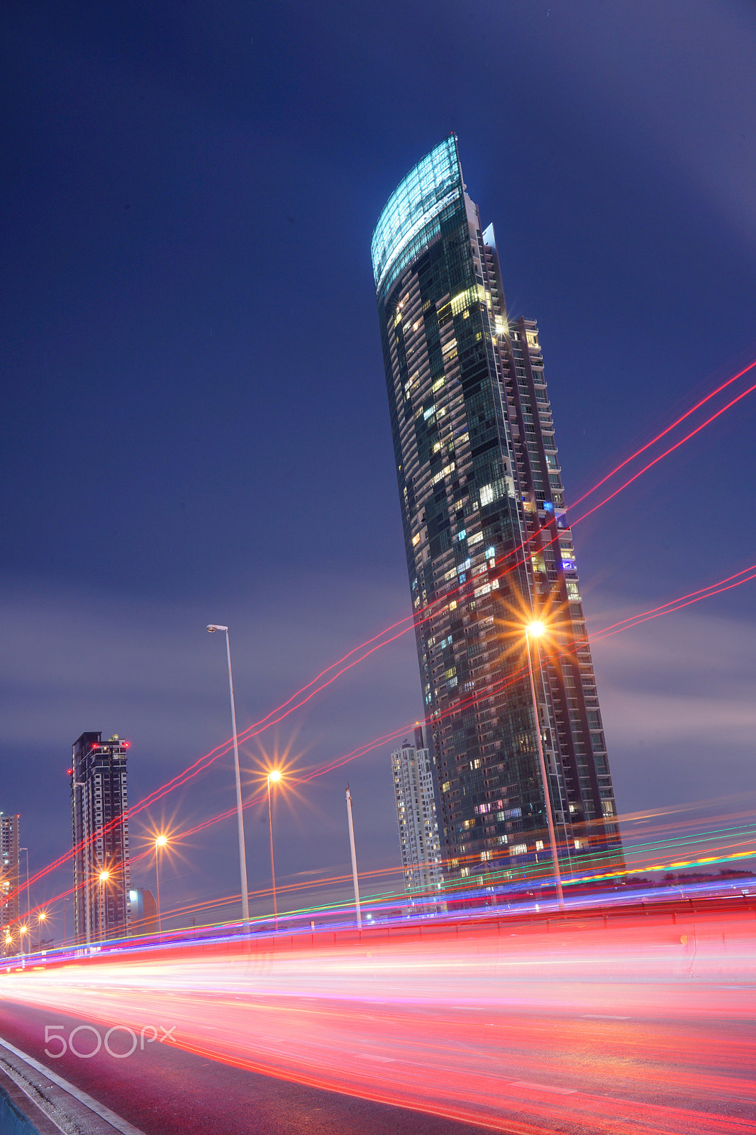 Sony a7 II + Sony Sonnar T* FE 35mm F2.8 ZA sample photo. King taksin bridge light photography