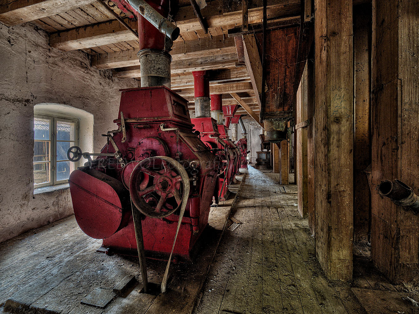Olympus M.Zuiko Digital ED 7-14mm F2.8 PRO sample photo. Grinding machines ii ... photography