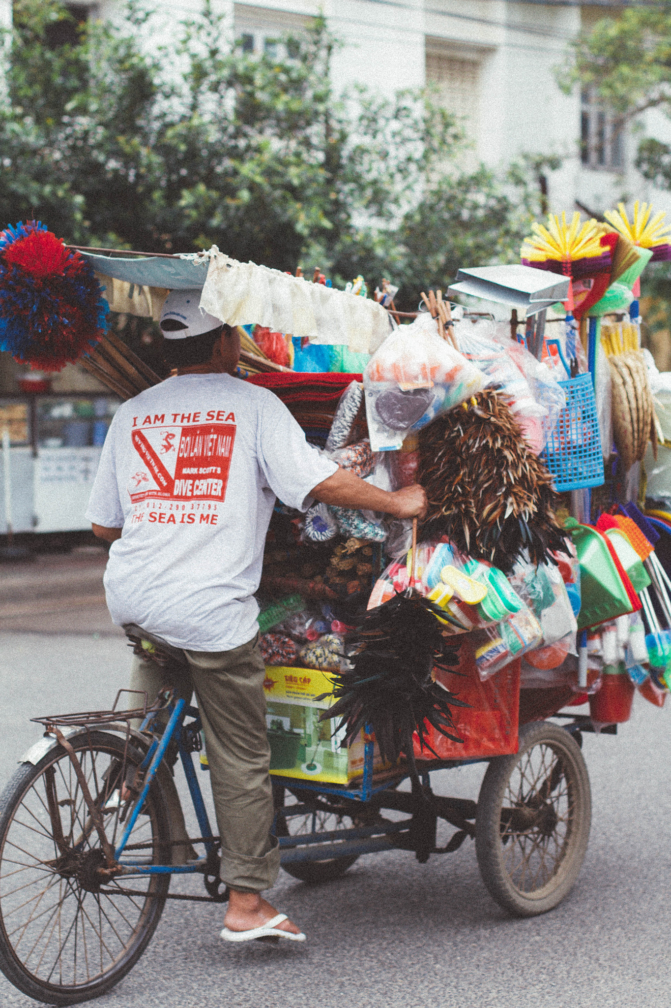 Canon EOS 700D (EOS Rebel T5i / EOS Kiss X7i) + Canon EF 50mm F1.4 USM sample photo. Vietnam photography