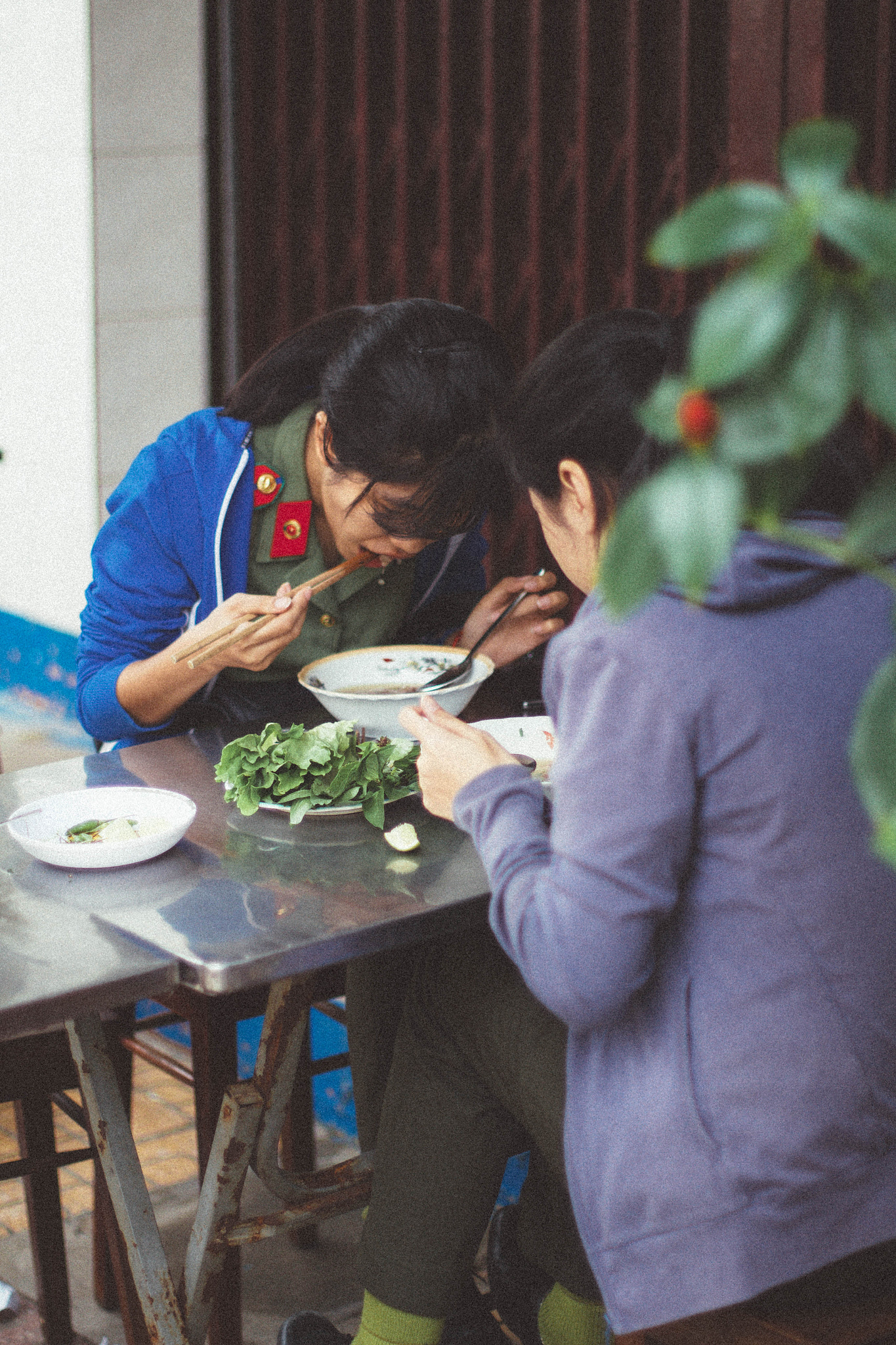 Canon EOS 700D (EOS Rebel T5i / EOS Kiss X7i) + Canon EF 50mm F1.4 USM sample photo. Vietnam photography