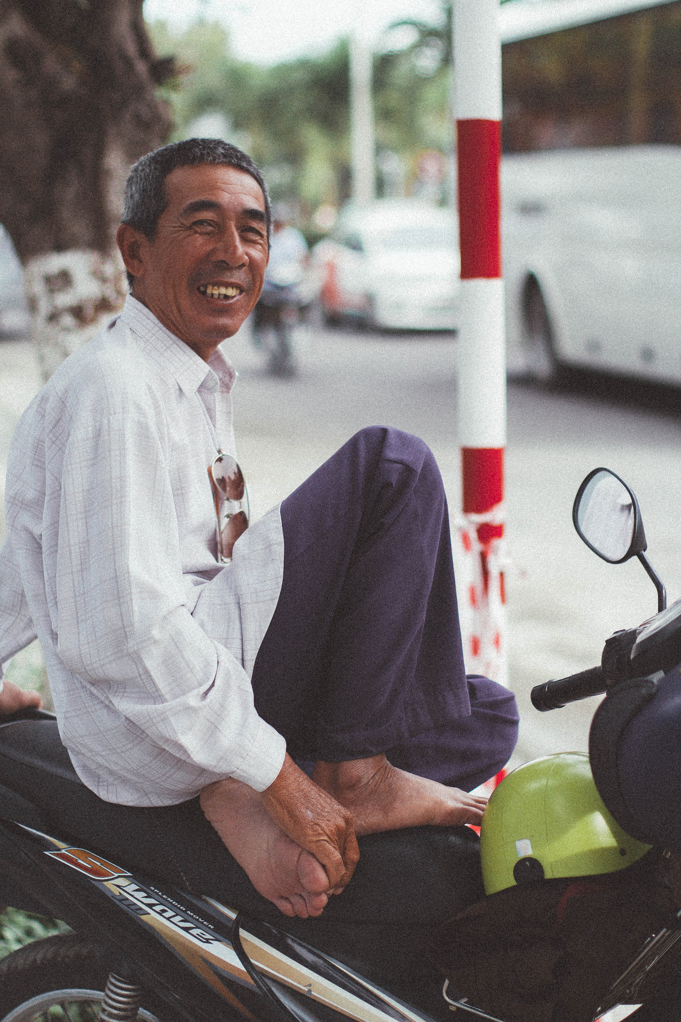 Canon EOS 700D (EOS Rebel T5i / EOS Kiss X7i) + Canon EF 50mm F1.4 USM sample photo. Vietnam photography