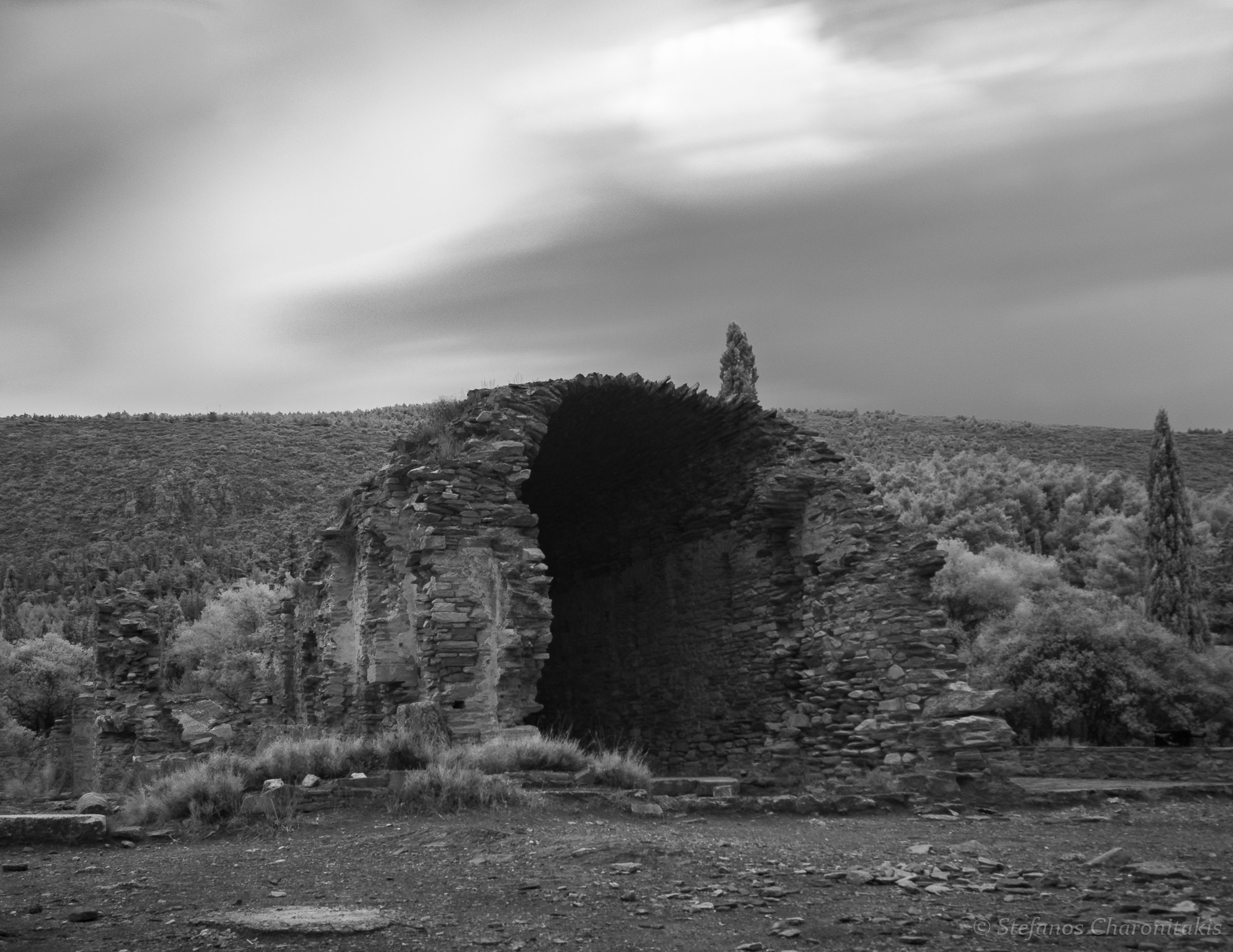 Olympus OM-D E-M5 II sample photo. Old church ruins ... photography