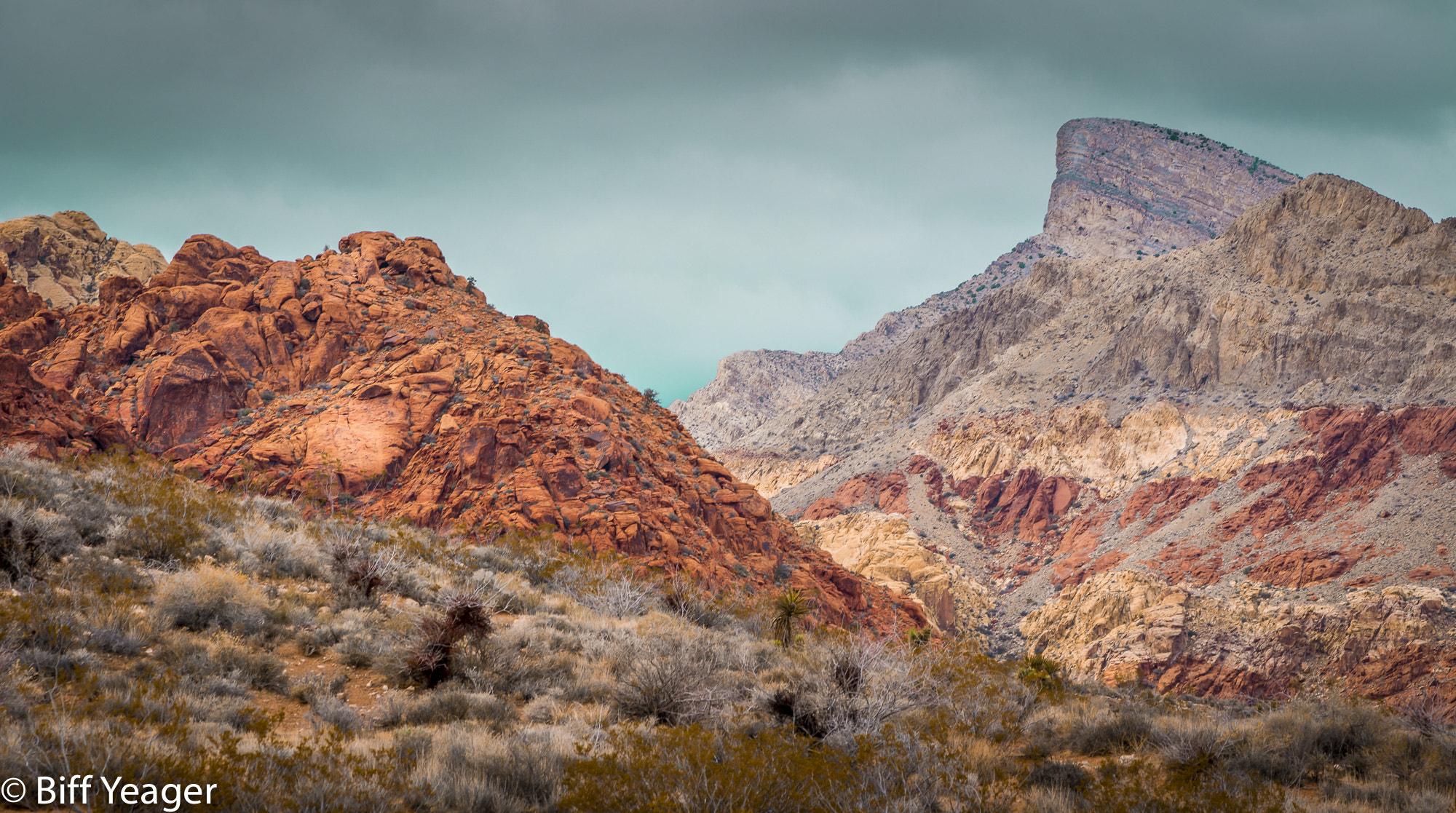 Nikon AF Nikkor 24-85mm F2.8-4D IF sample photo. Red rock canyon photography